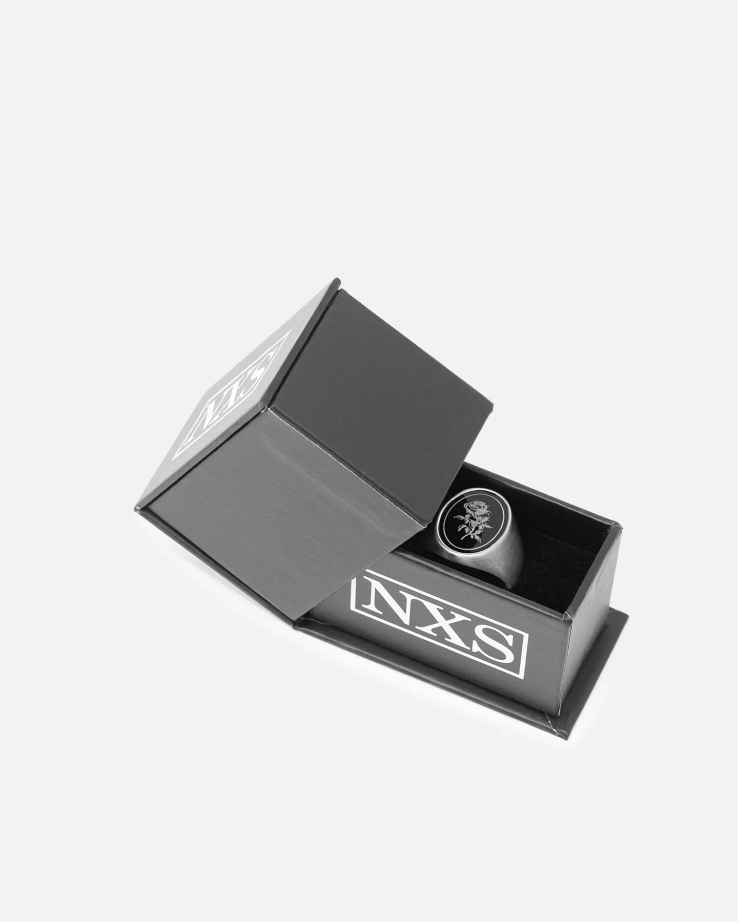 NXS Rose Signet Ring White Gold/Black - Image 6