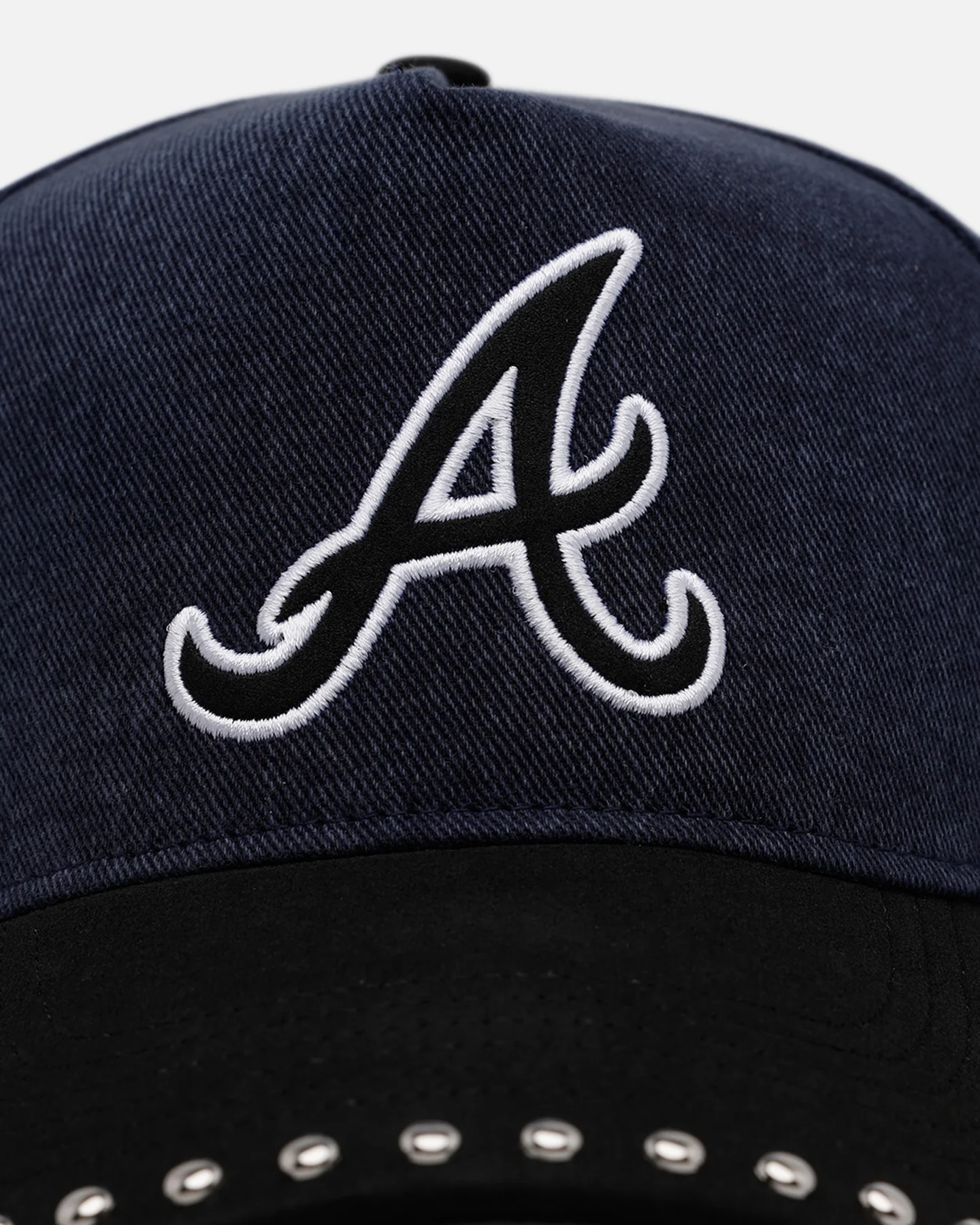 Pro Standard Atlanta Braves 'Polished Hardware' Pro Pinch Strapback Navy - Image 5
