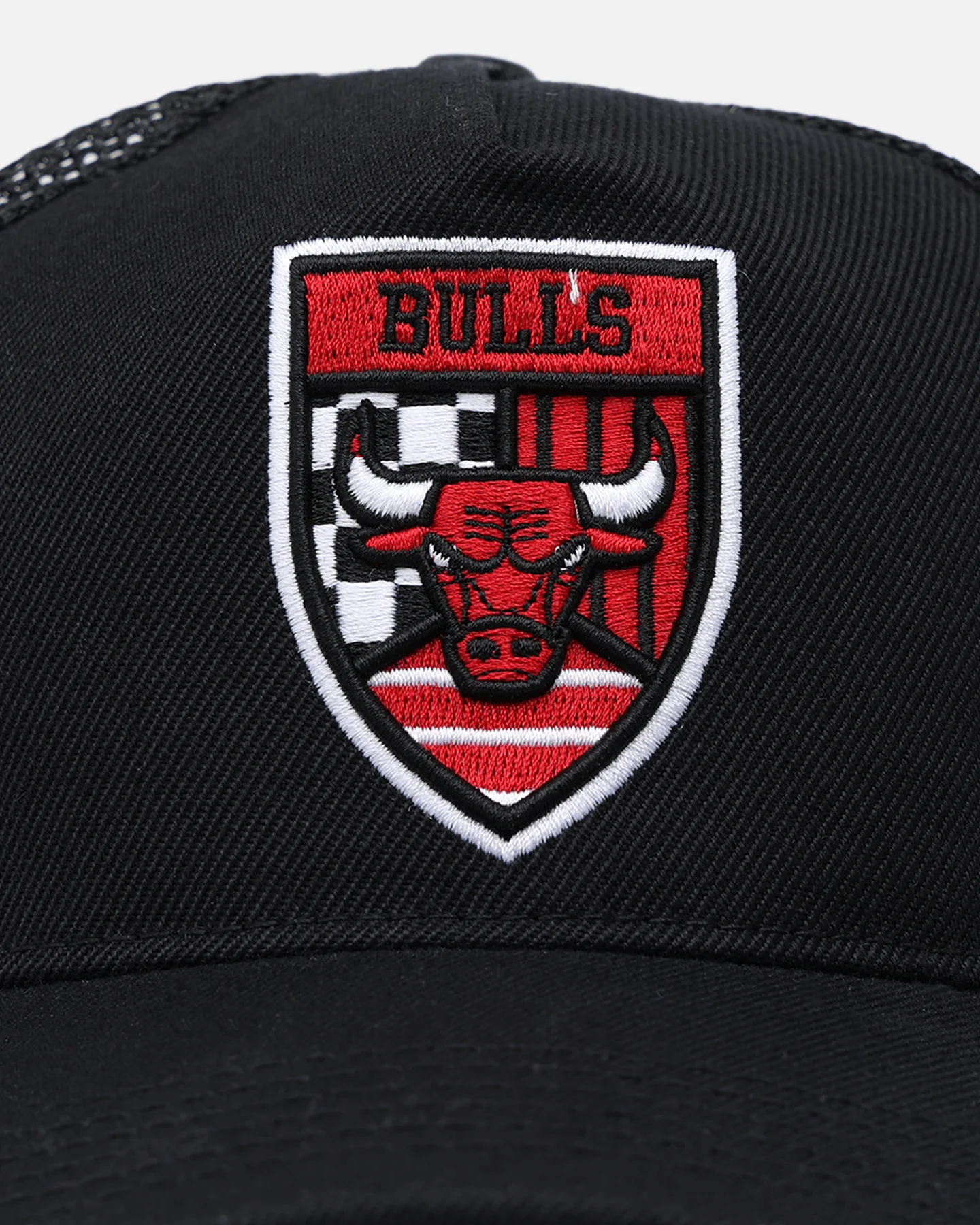 Pro Standard Chicago Bulls Fast Lane Trucker Snapback Black - Image 5