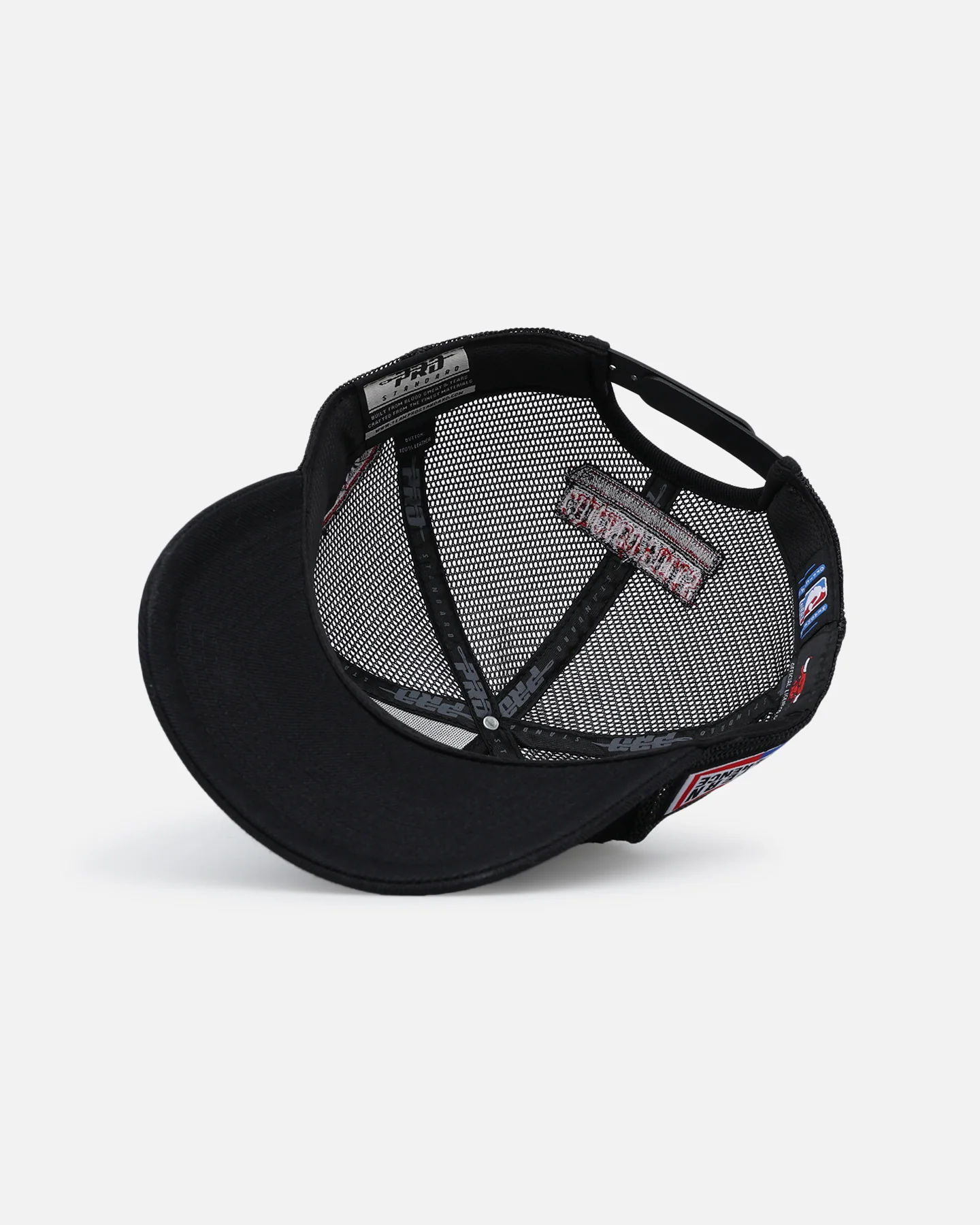 Pro Standard Chicago Bulls Fast Lane Trucker Snapback Black - Image 6
