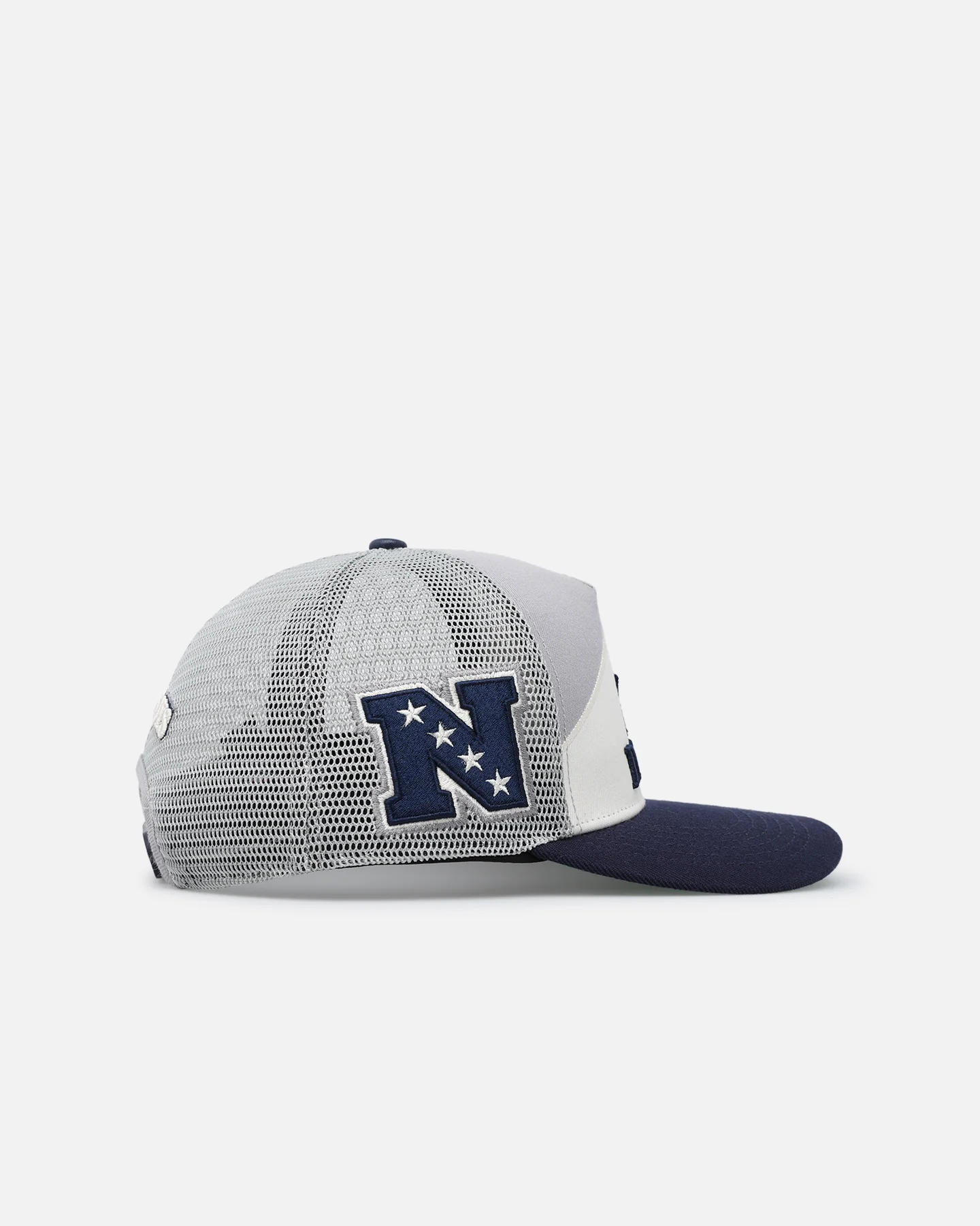 Pro Standard Dallas Cowboys Chevron Pinch Front Trucker Snapback Midnight Navy - Image 3