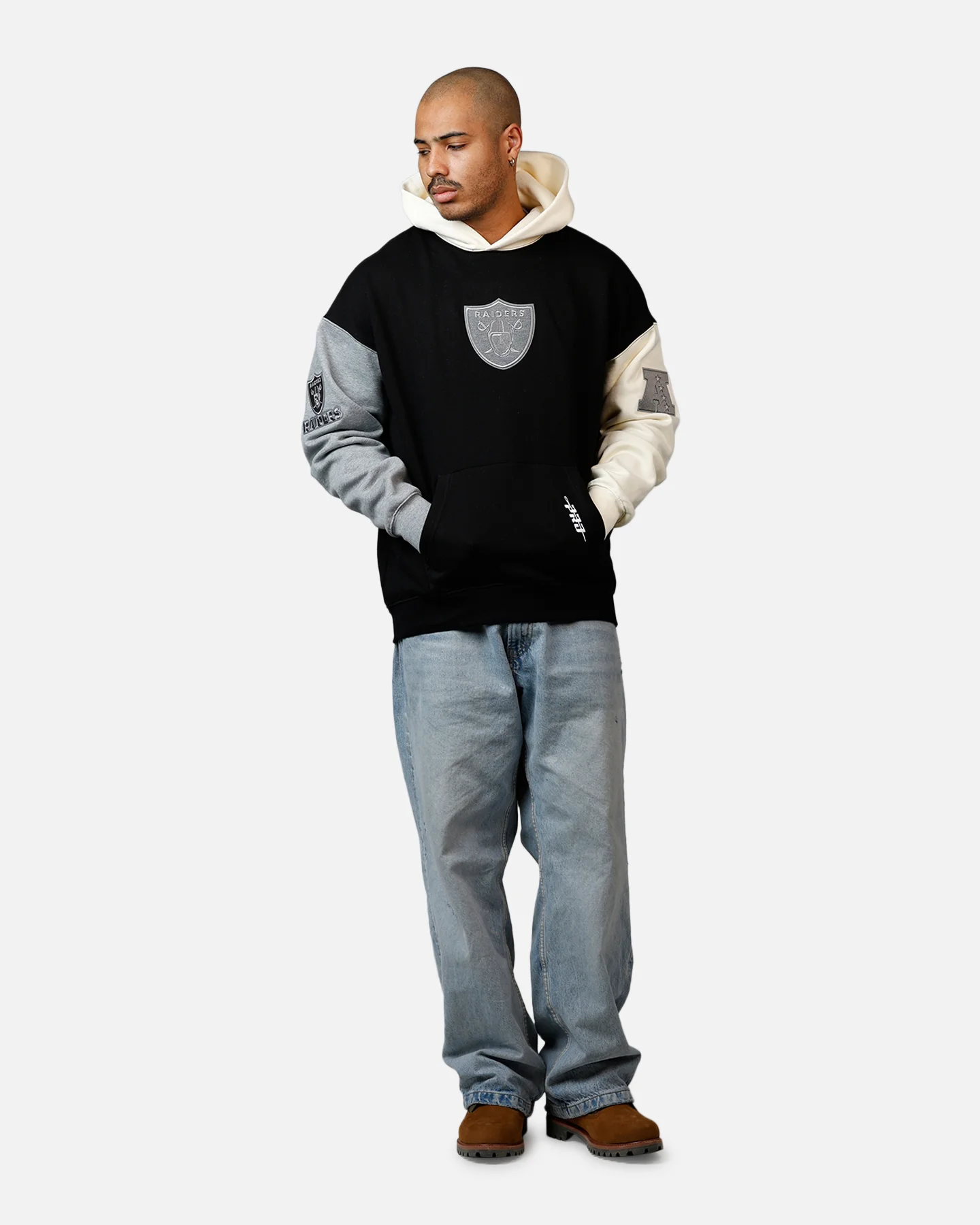 Pro Standard Las Vegas Raiders Reverse French Terry Hoodie Black/Grey - Image 3