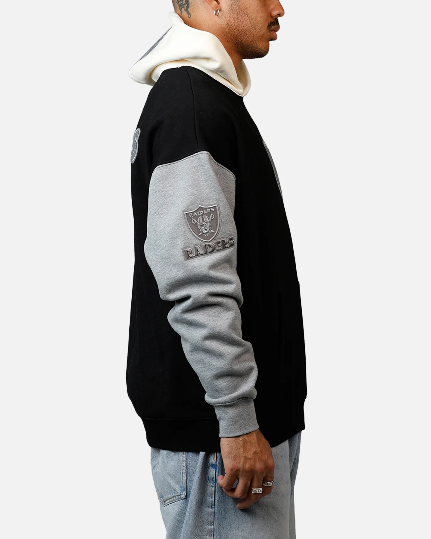 Pro Standard Las Vegas Raiders Reverse French Terry Hoodie Black/Grey - Image 4