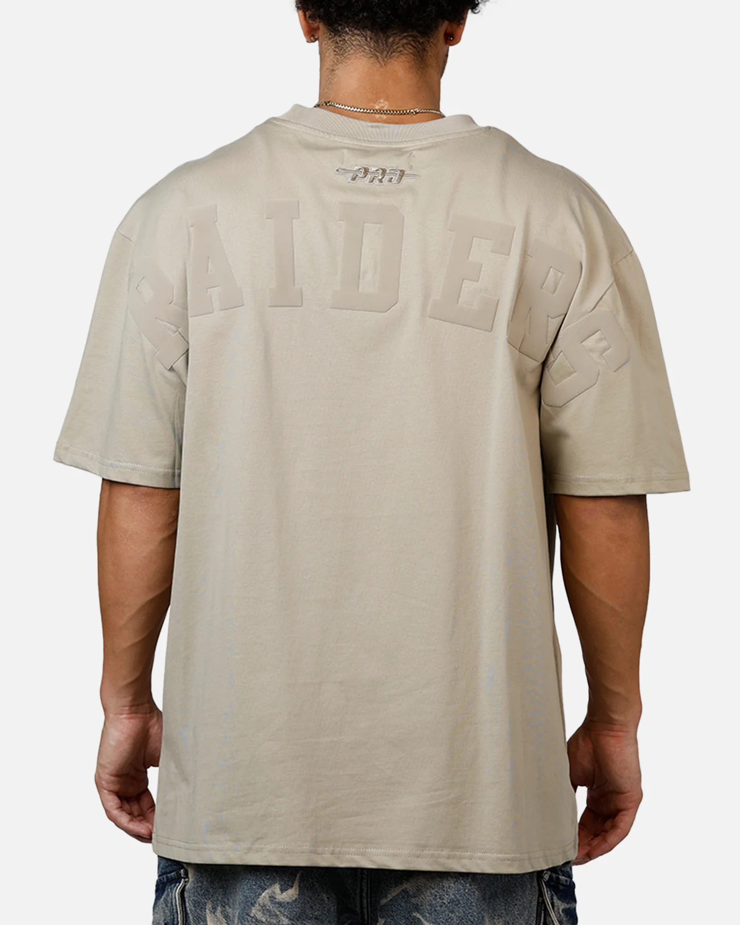 Pro Standard Las Vegas Raiders Wingspan T-Shirt Taupe - Image 2