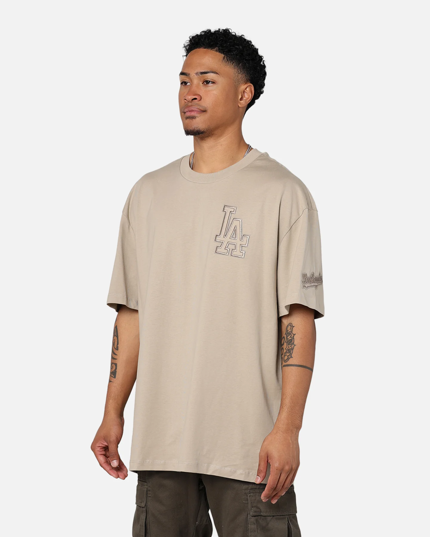 Pro Standard Los Angeles Dodgers Drop Shoulder T-Shirt Taupe - Image 6