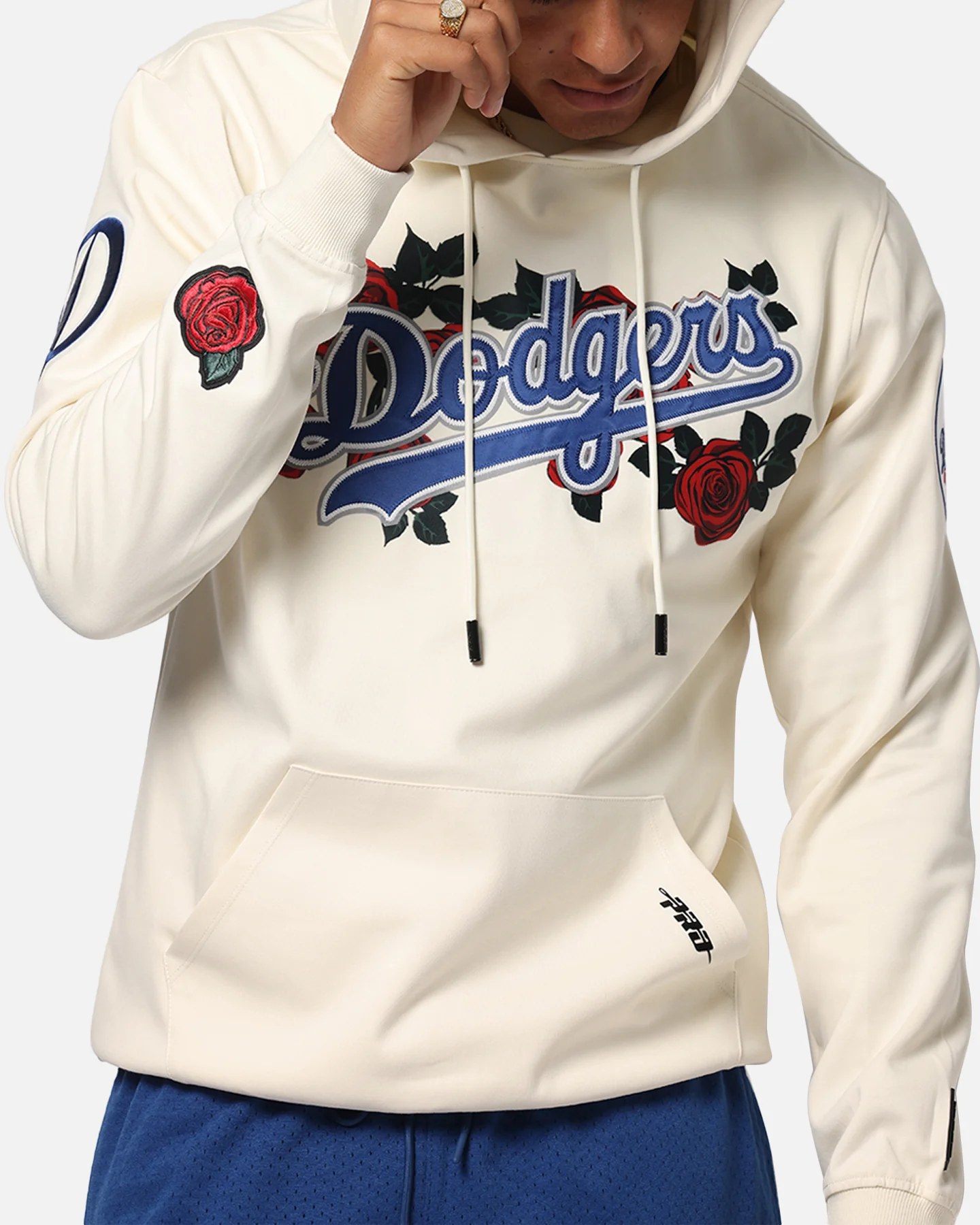 Pro Standard Los Angeles Dodgers Roses Pullover Hoodie Eggshell - Image 8