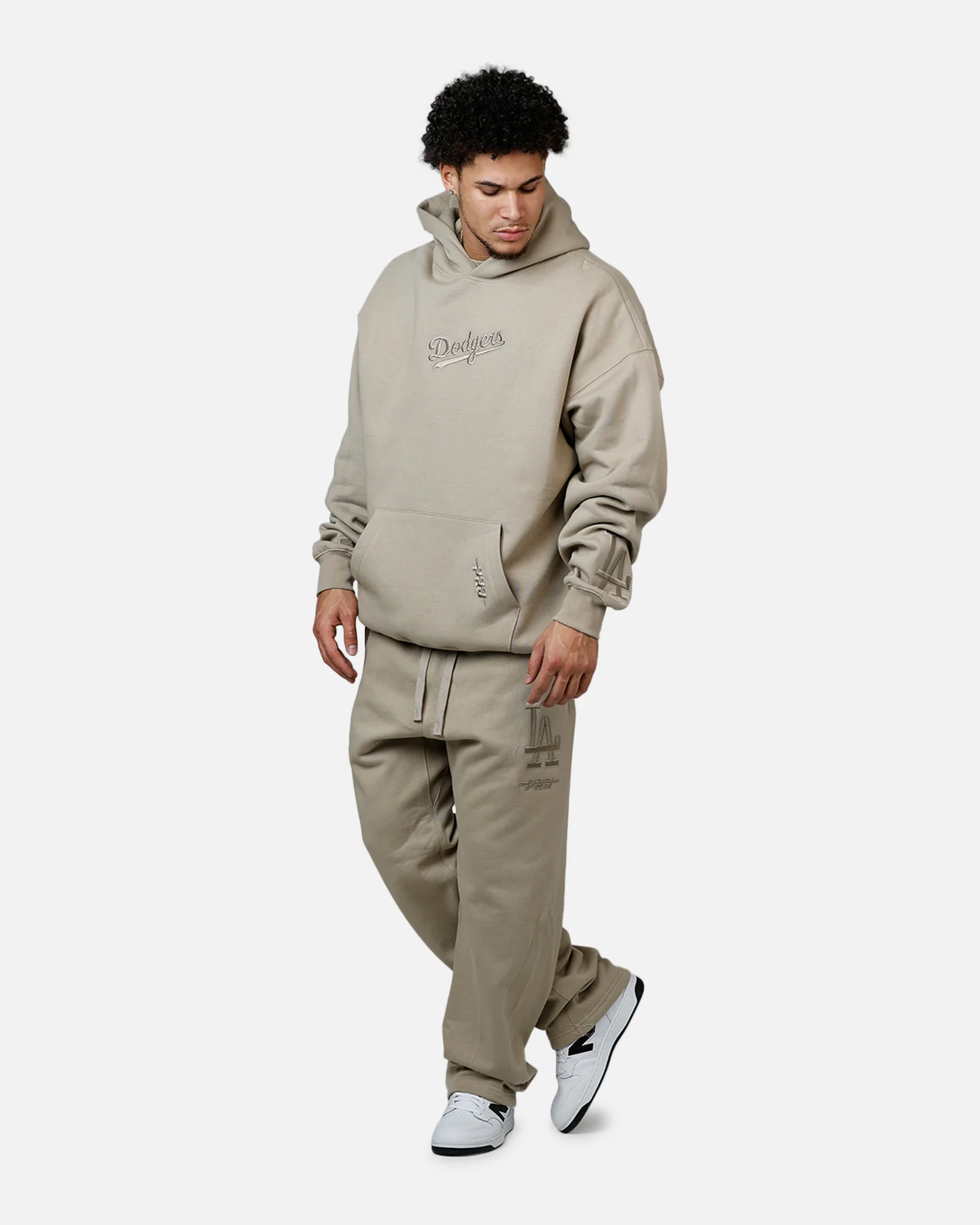 Pro Standard Los Angeles Dodgers Wingspan Pants Taupe - Image 2