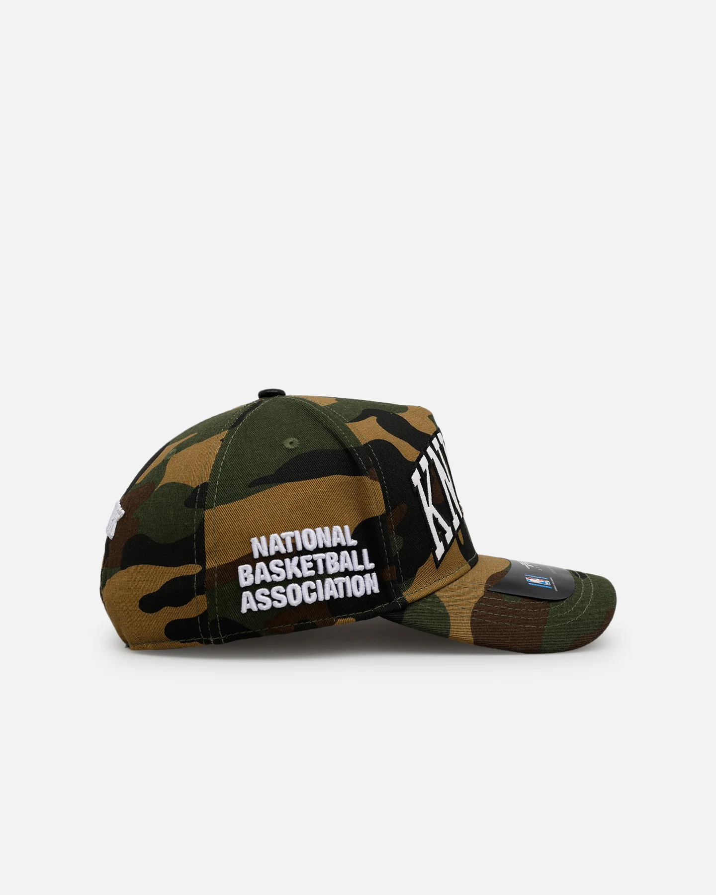 Pro Standard New York Knicks 'Woodland Camo' Pro Pinch Snapback Camo - Image 3