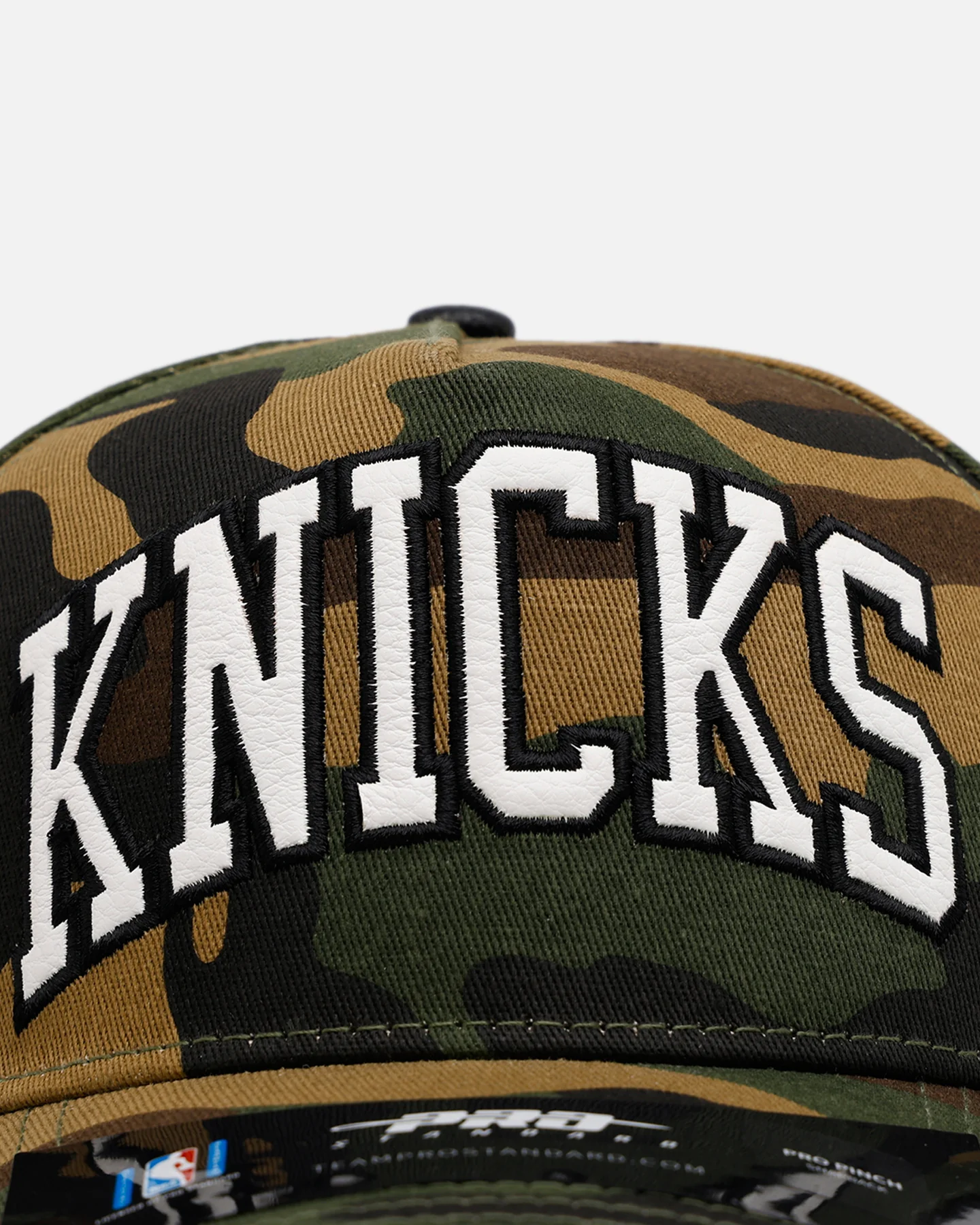 Pro Standard New York Knicks 'Woodland Camo' Pro Pinch Snapback Camo - Image 5