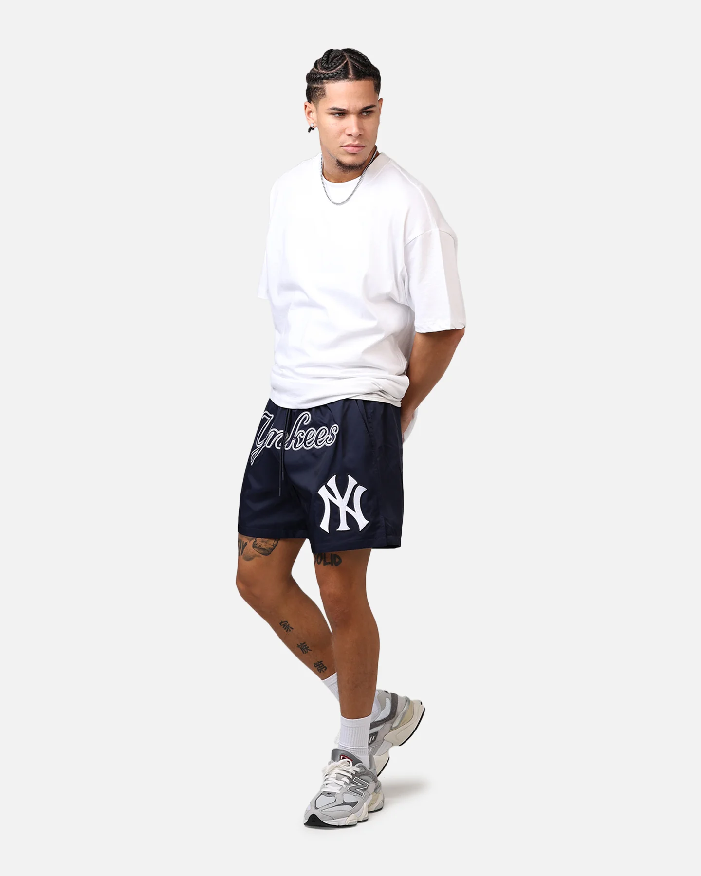 Pro Standard New York Yankees Classic Woven Shorts Midnight Navy - Image 2