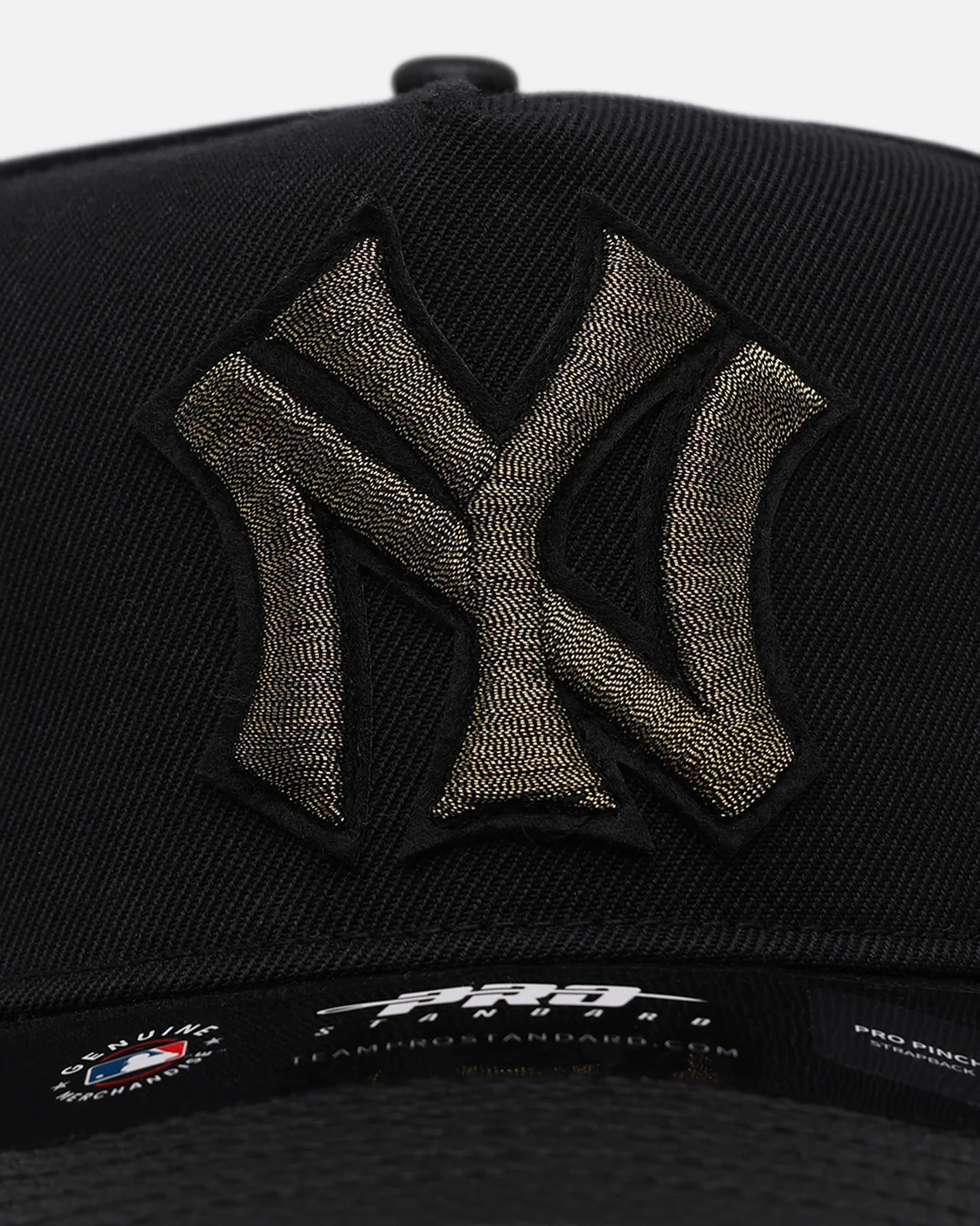 Pro Standard New York Yankees 'Gold Twist' Pro Pinch Strapback Black/Gold - Image 5