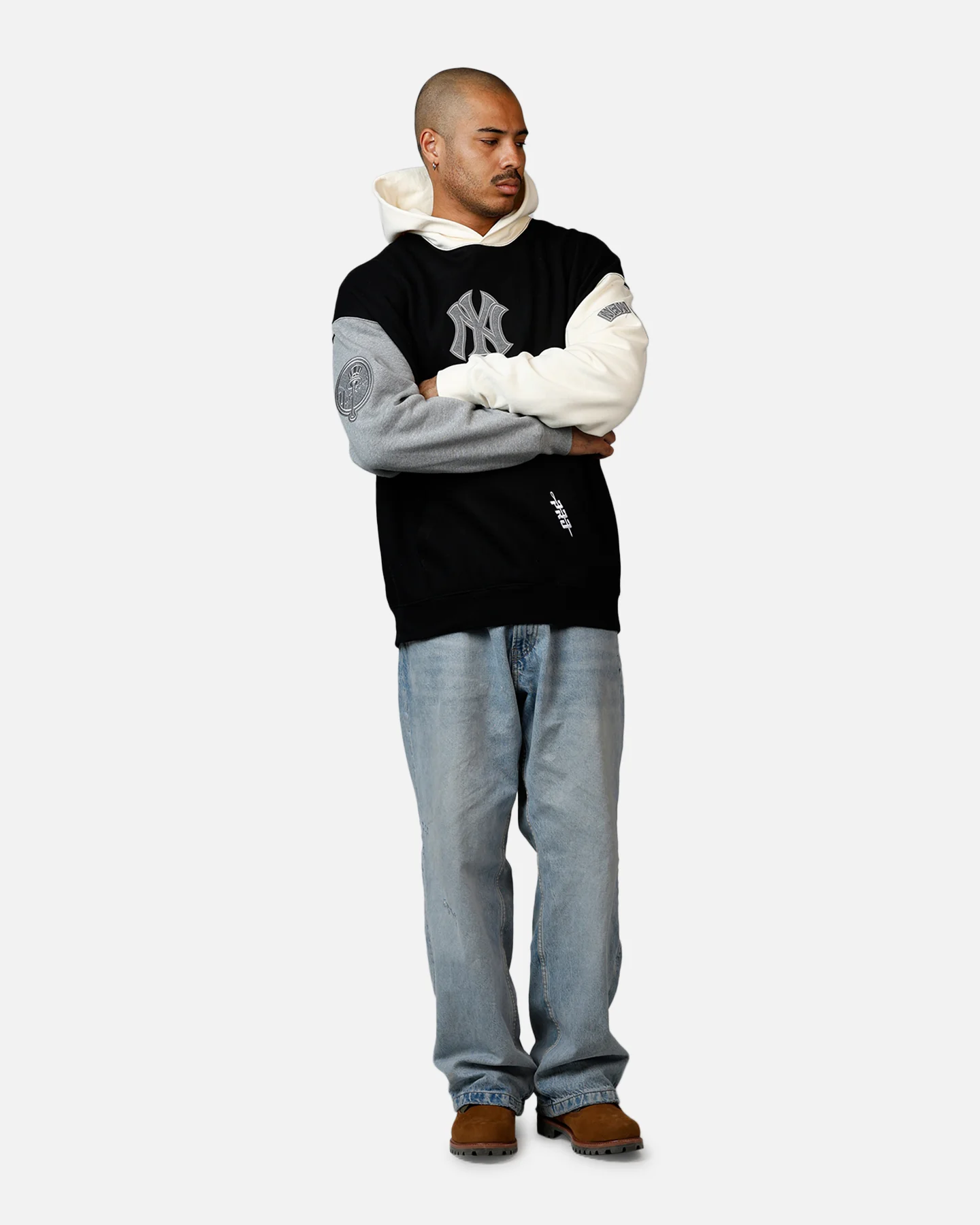 Pro Standard New York Yankees Reverse French Terry Hoodie Black/Grey - Image 3