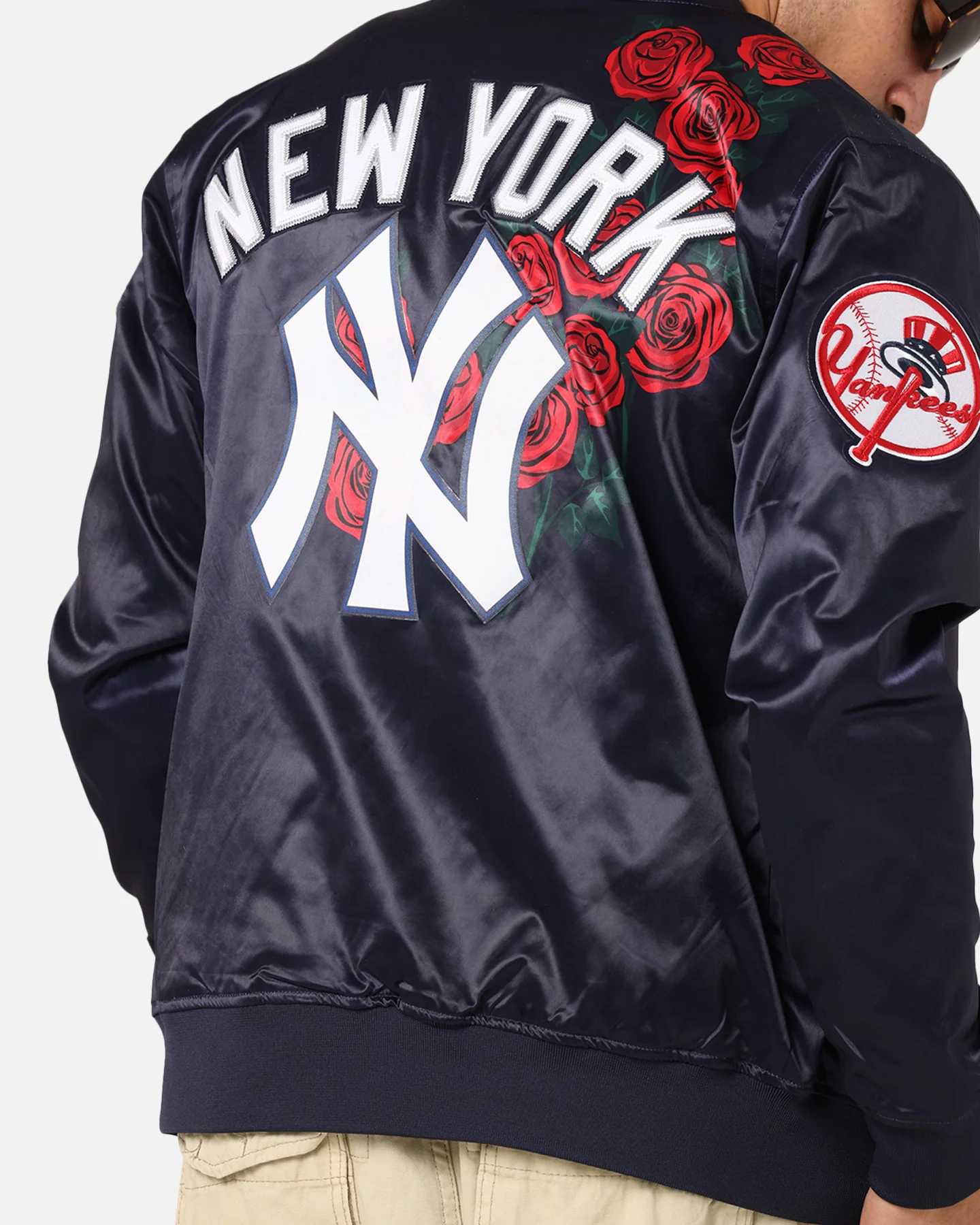 Pro Standard New York Yankees Roses Satin Jacket Navy - Image 8