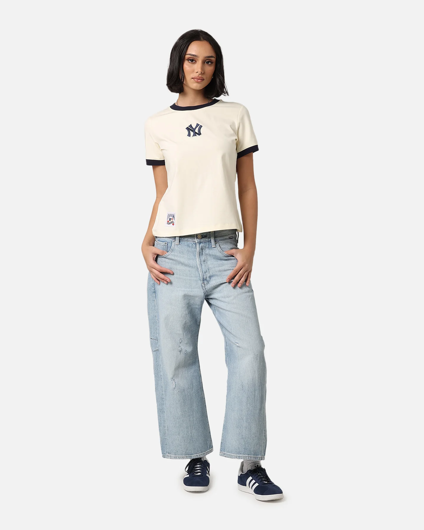 Pro Standard Women's New York Yankees Retro T-Shirt Eggshell/Midnight Navy - Image 3