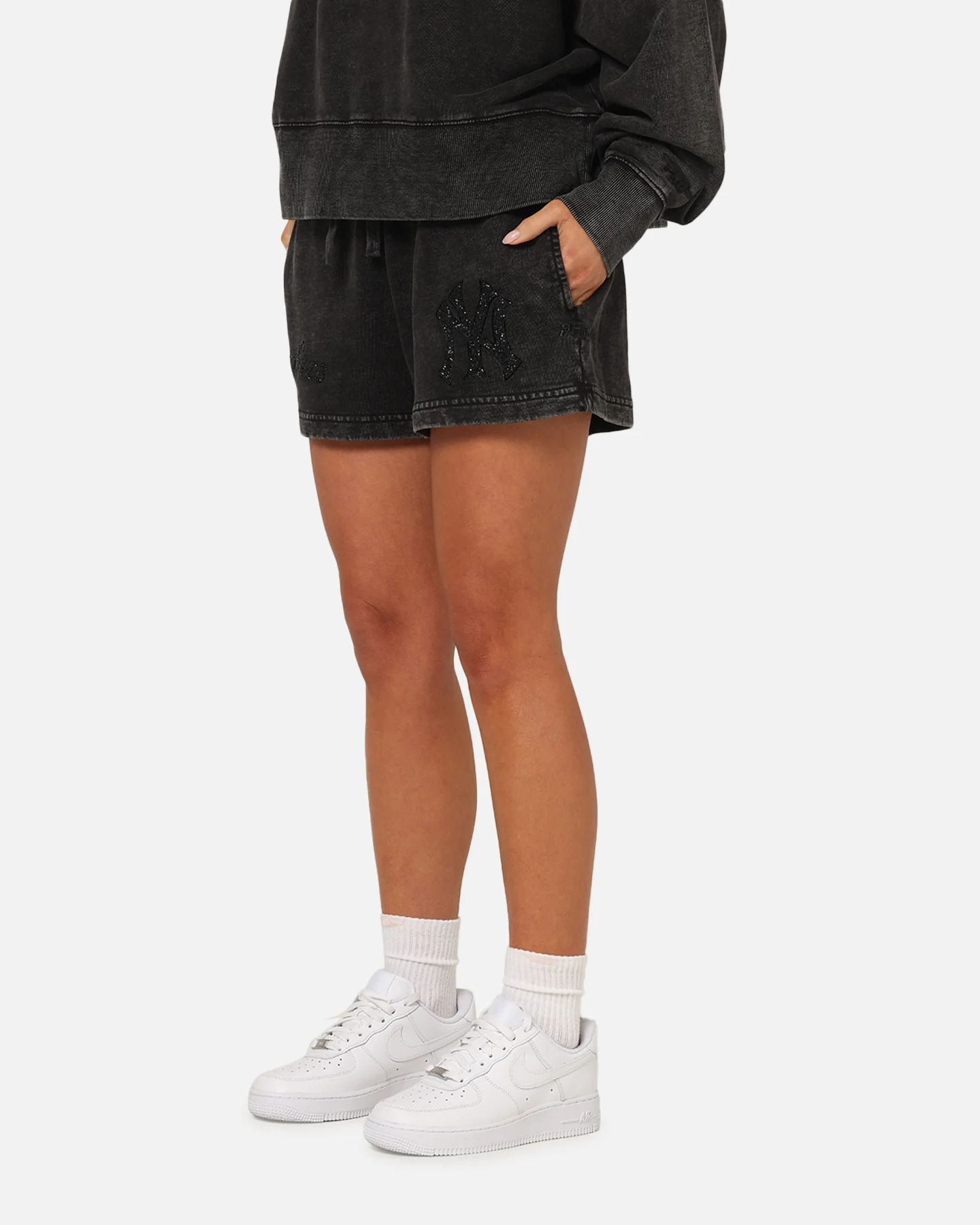 Pro Standard Women's New York Yankees Washed Crystaline Shorts Washed Black - Image 6
