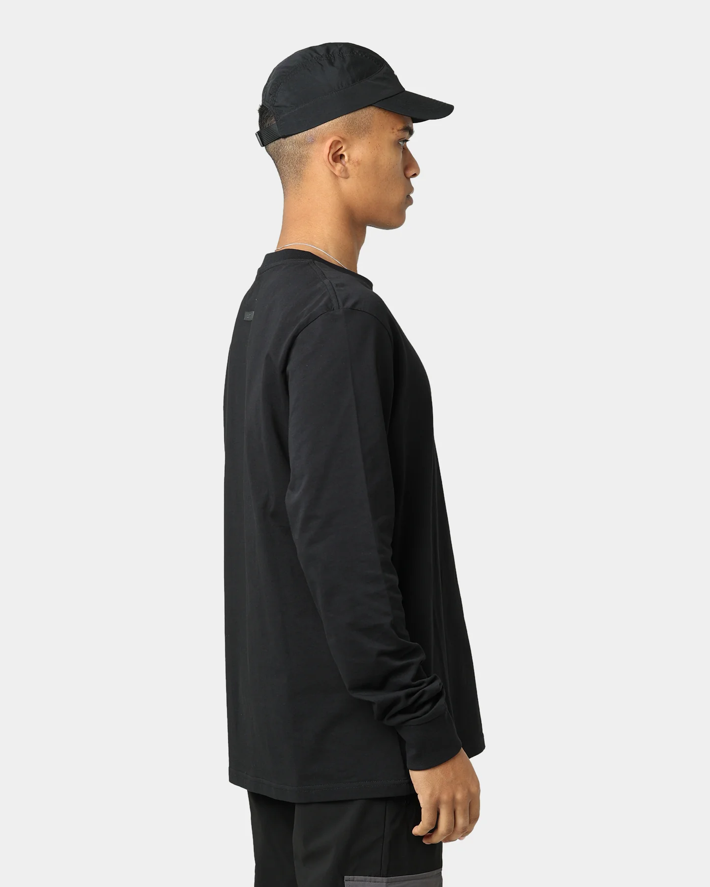 Pyra Stacked Logo Long Sleeve T-Shirt Black/White - Image 5