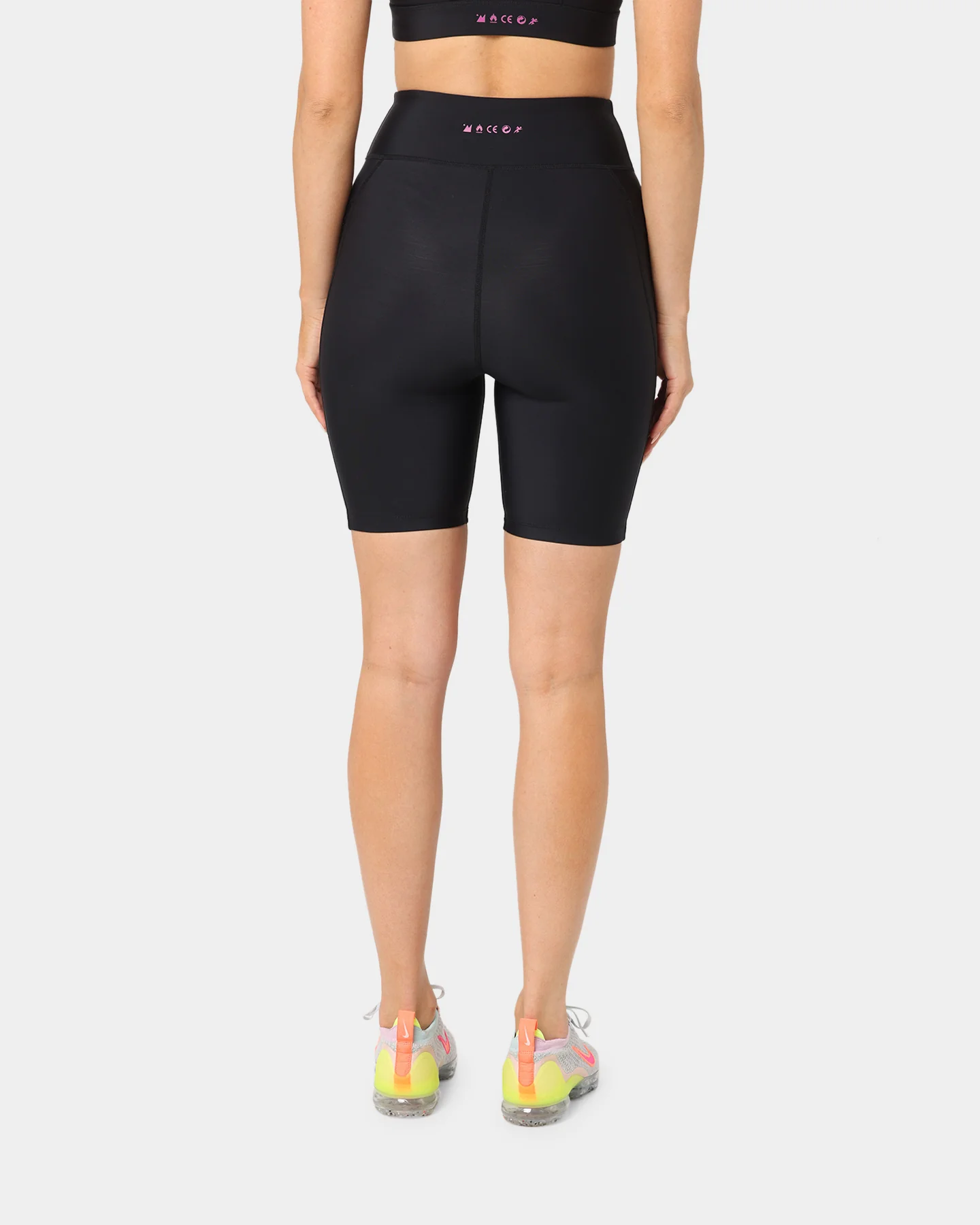 PYRA Women's Off Piste Bike Shorts Black - Image 4