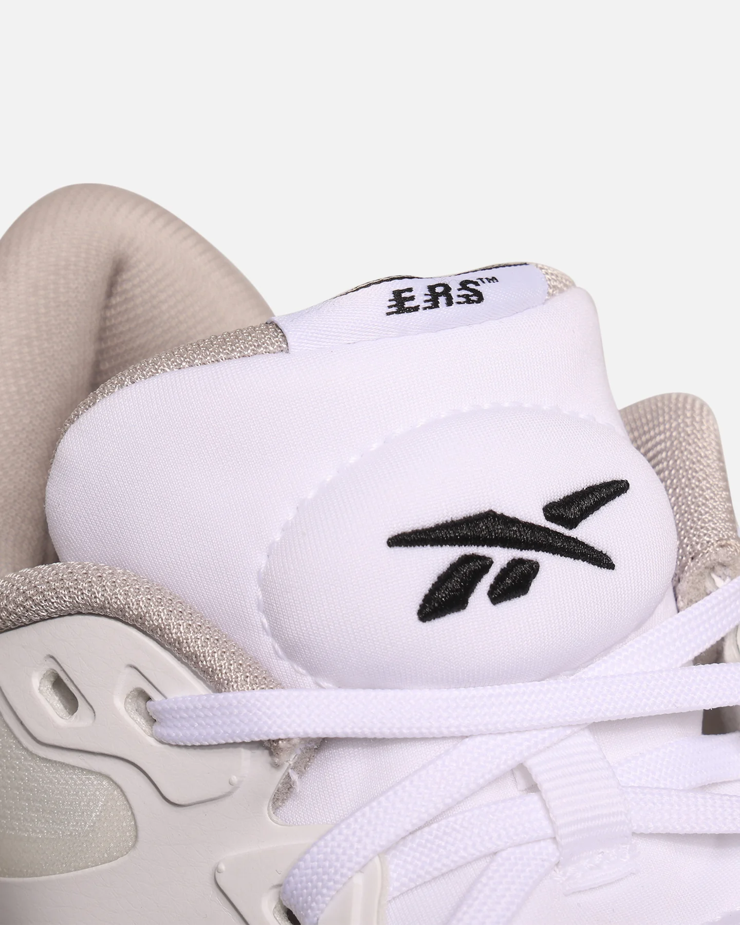 Reebok Engine A White/Black - Image 6