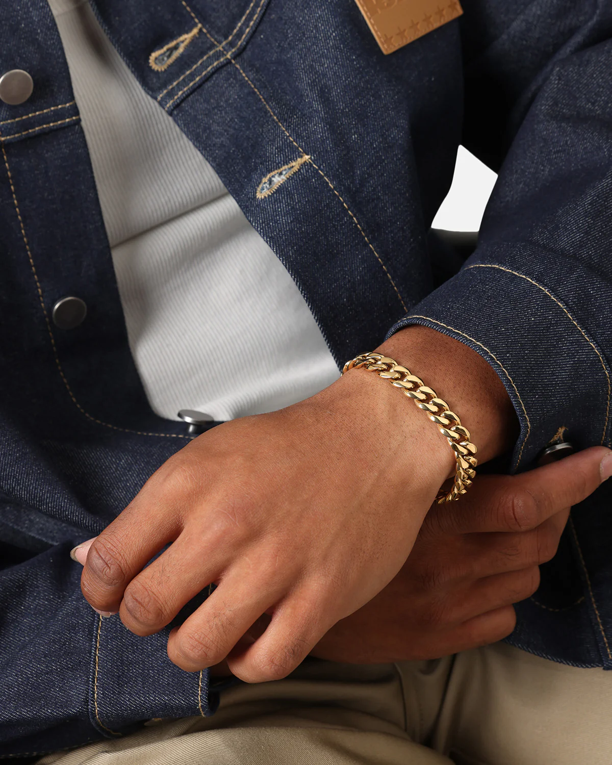 Saint Morta 10mm Cuban Bracelet Gold - Image 4