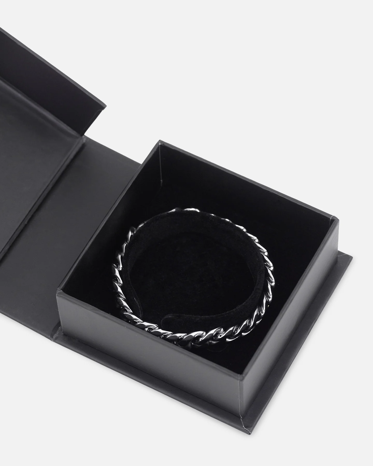 Saint Morta 10mm Cuban Bracelet White Gold - Image 8