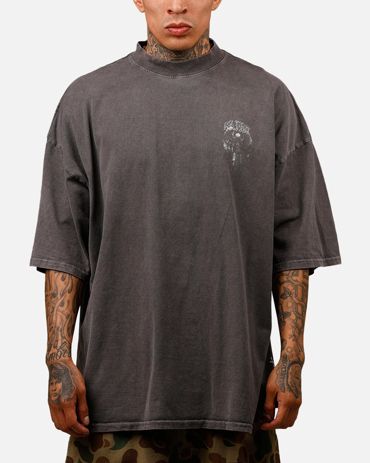 Saint Morta Baptista Mock Neck T-Shirt Washed Charcoal - Image 2