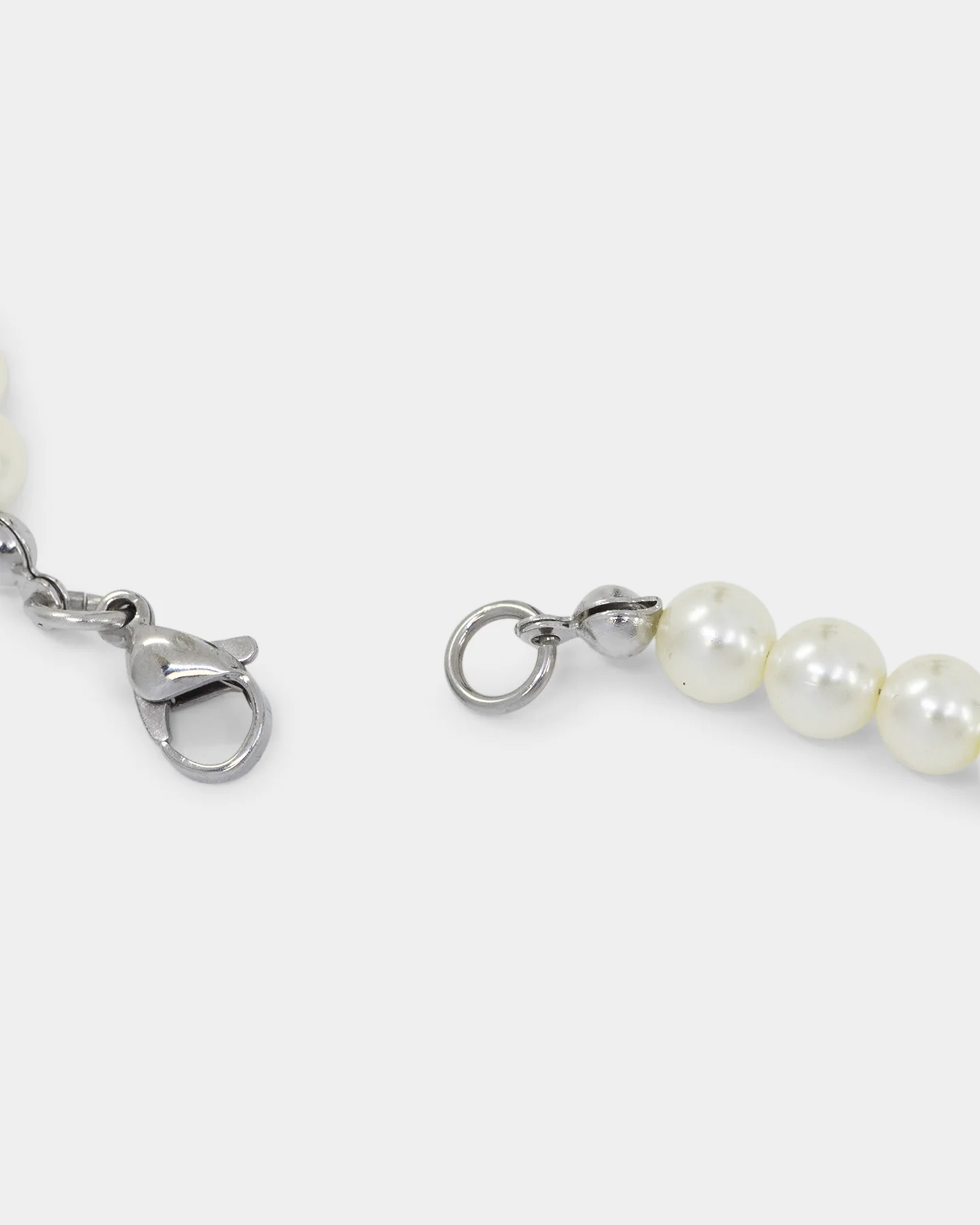 Saint Morta Cupids Pearl Necklace White Gold - Image 6