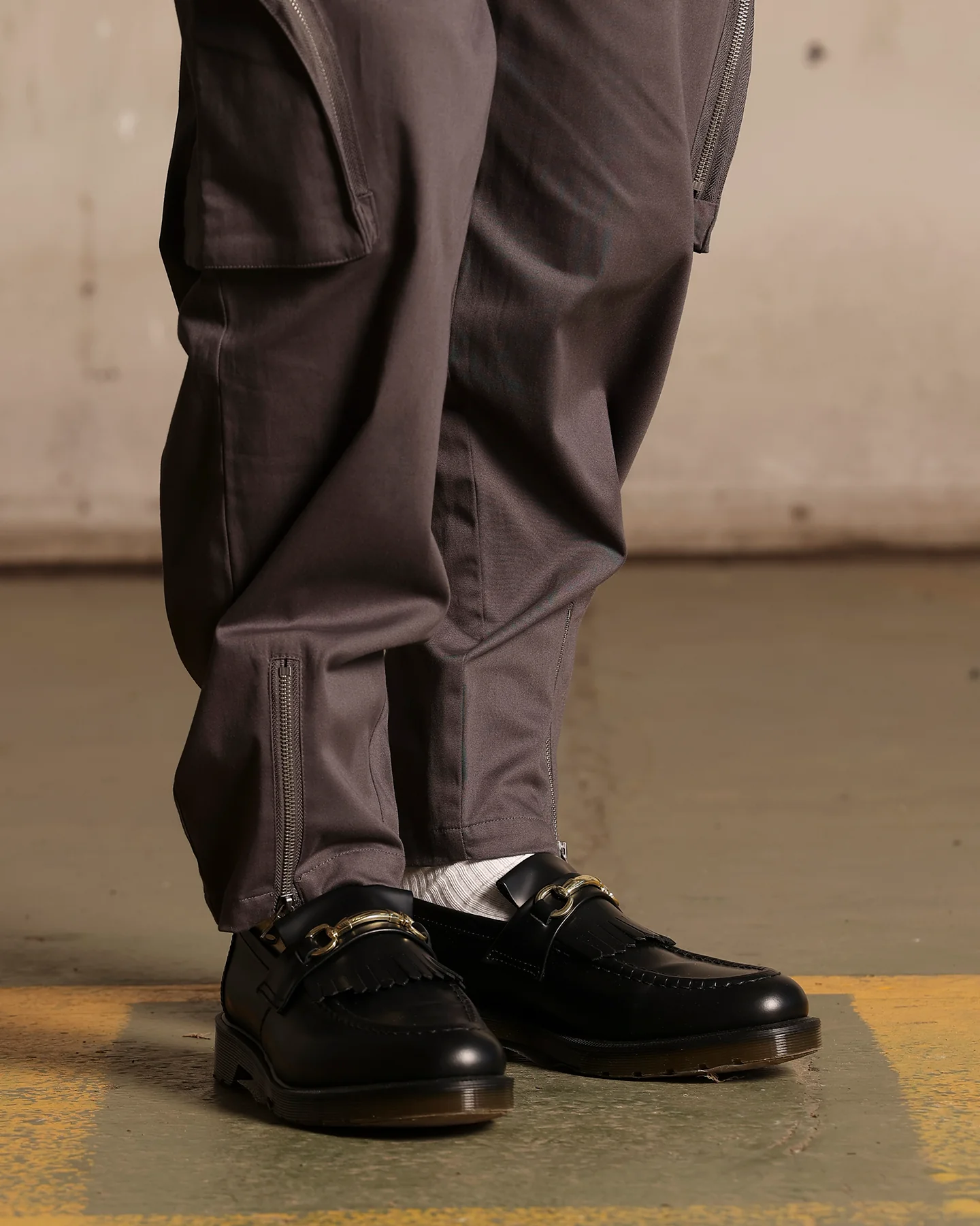 Saint Morta Gallery Zip Cargo Pants Slate - Image 3