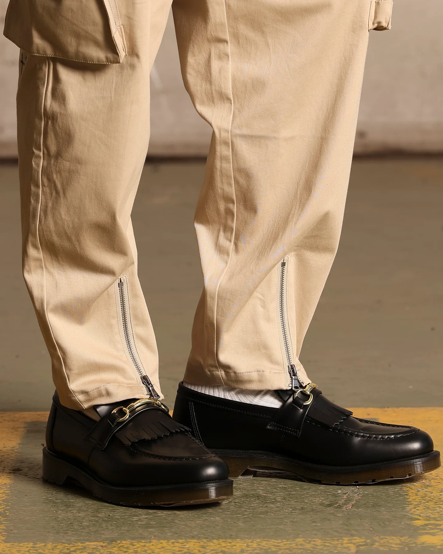 Saint Morta Gallery Zip Cargo Pants Stone - Image 3