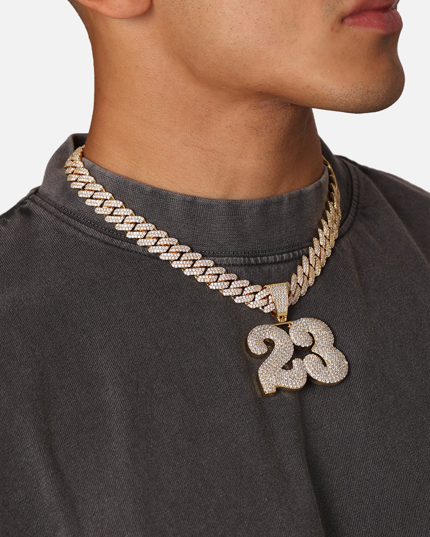 Saint Morta Iced 23 Pendant Iced Gold - Image 3