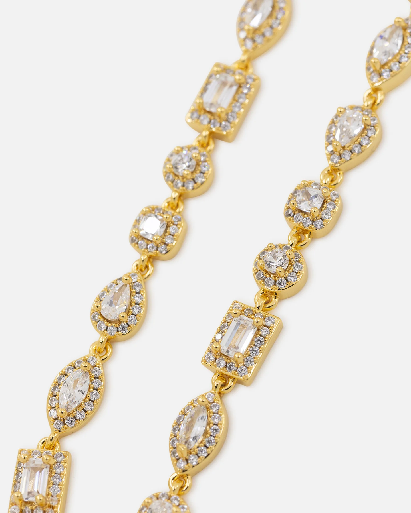 Saint Morta Iced Cluster Chain Iced Gold - Image 3