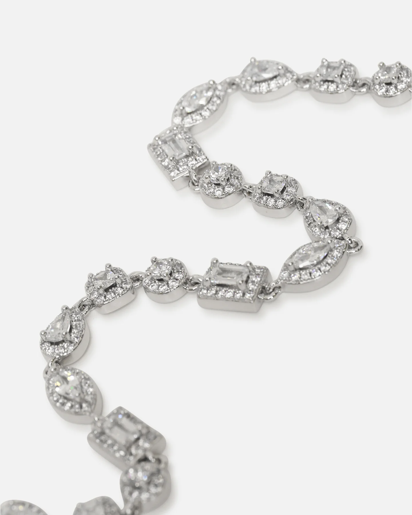 Saint Morta Iced Cluster Chain Iced White Gold - Image 5