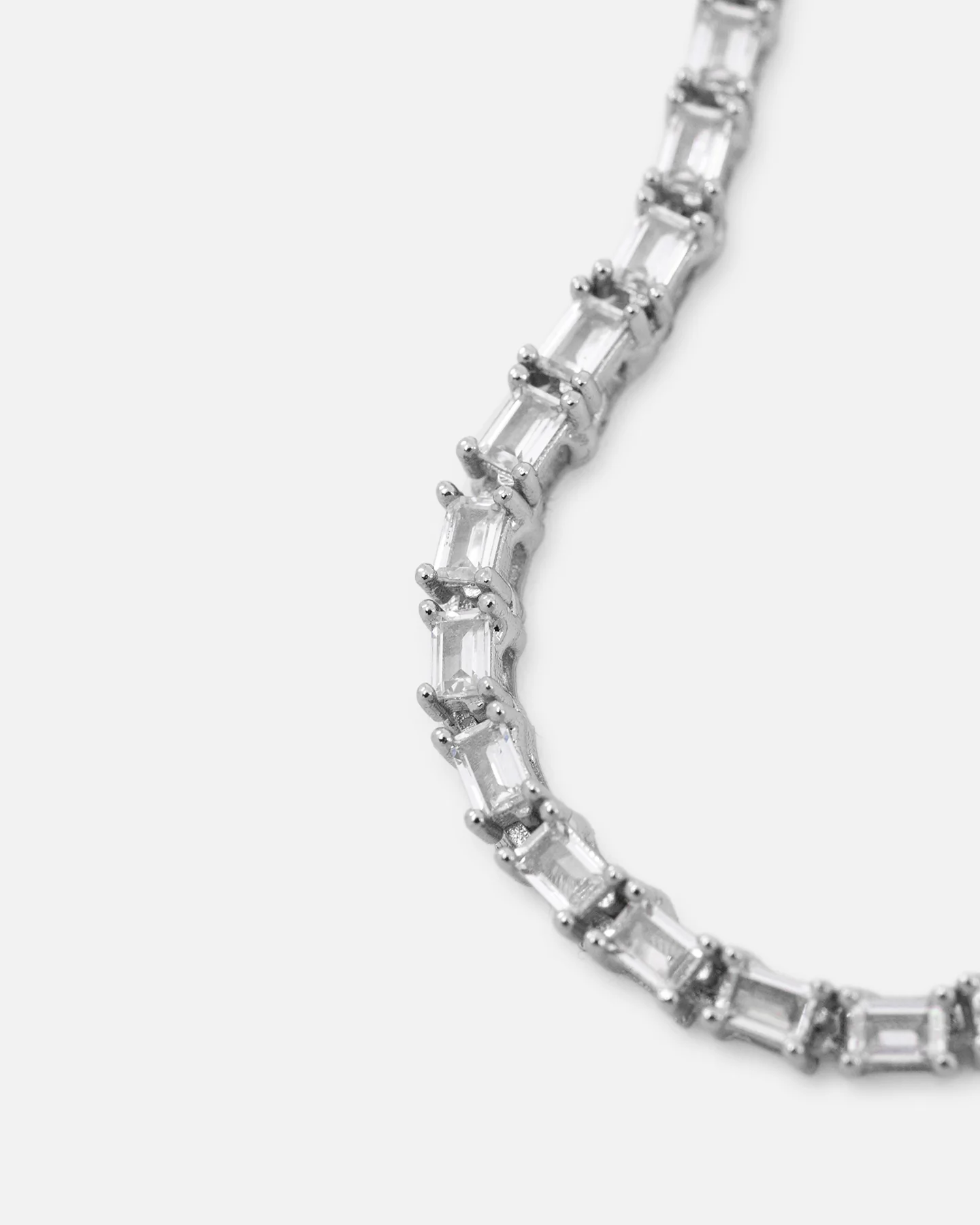 Saint Morta Landscape Baguette Chain Iced White Gold - Image 3