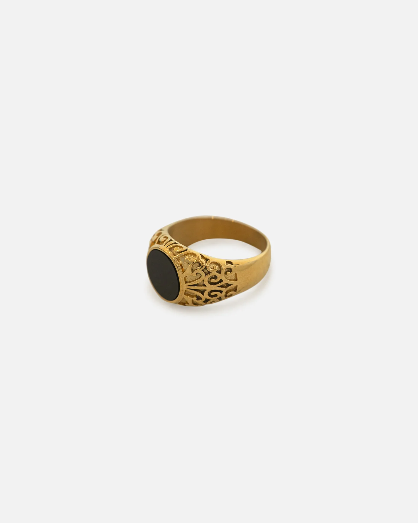 Saint Morta Onyx Round Ring Gold - Image 3