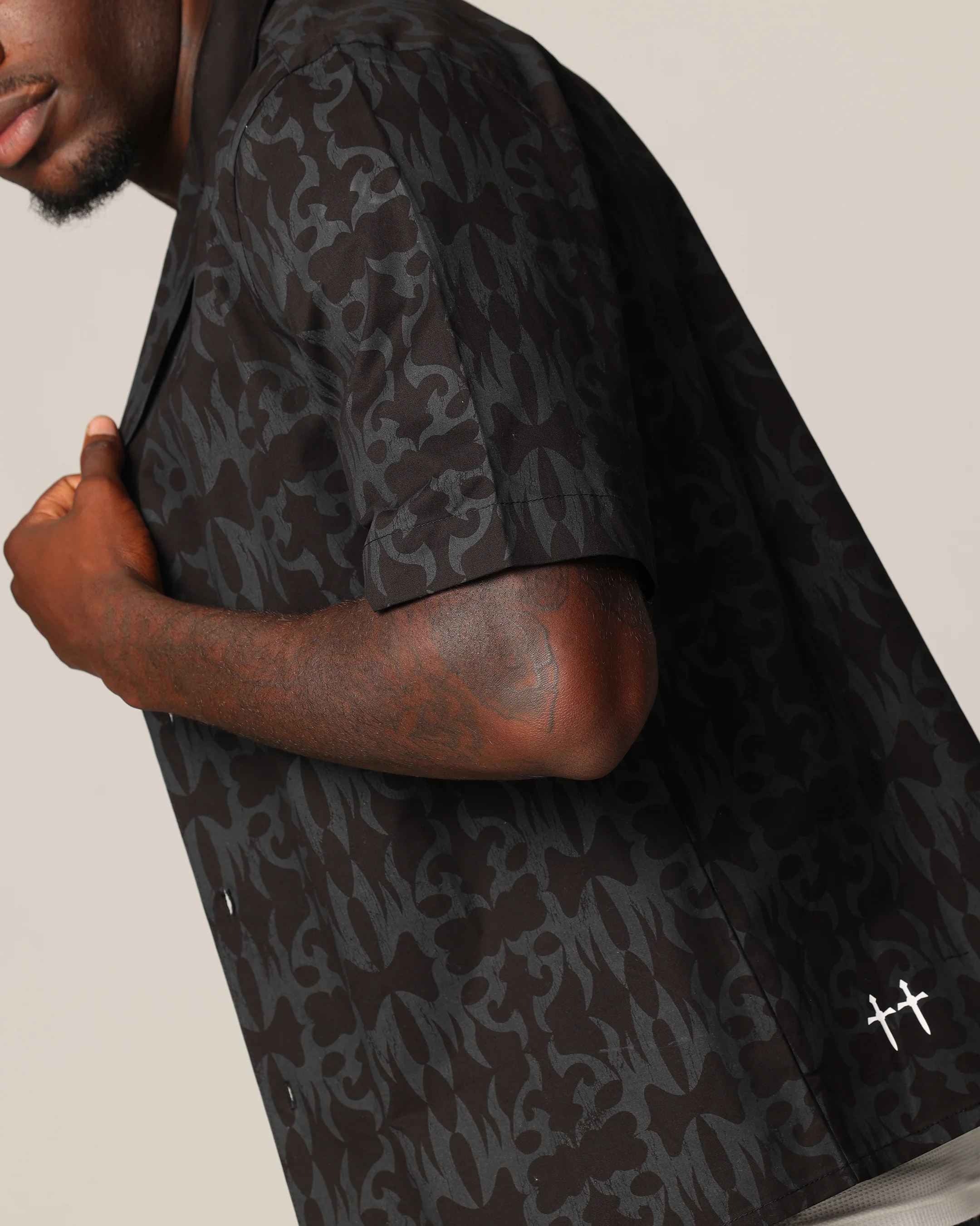 Saint Morta Tribal Short Sleeve T-Shirt Black/Black - Image 6