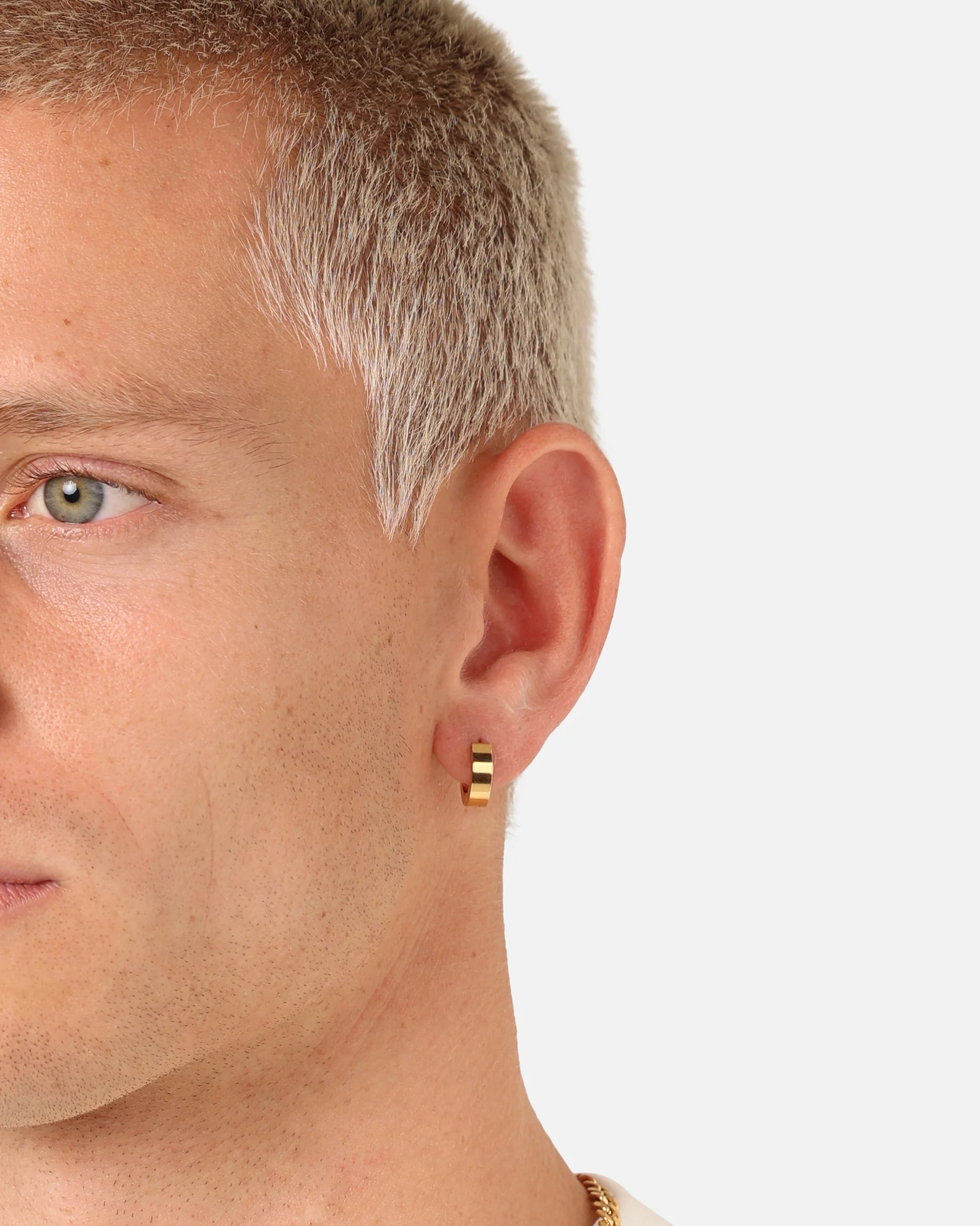 Saint Morta Wide Hoop Earring Gold - Image 3