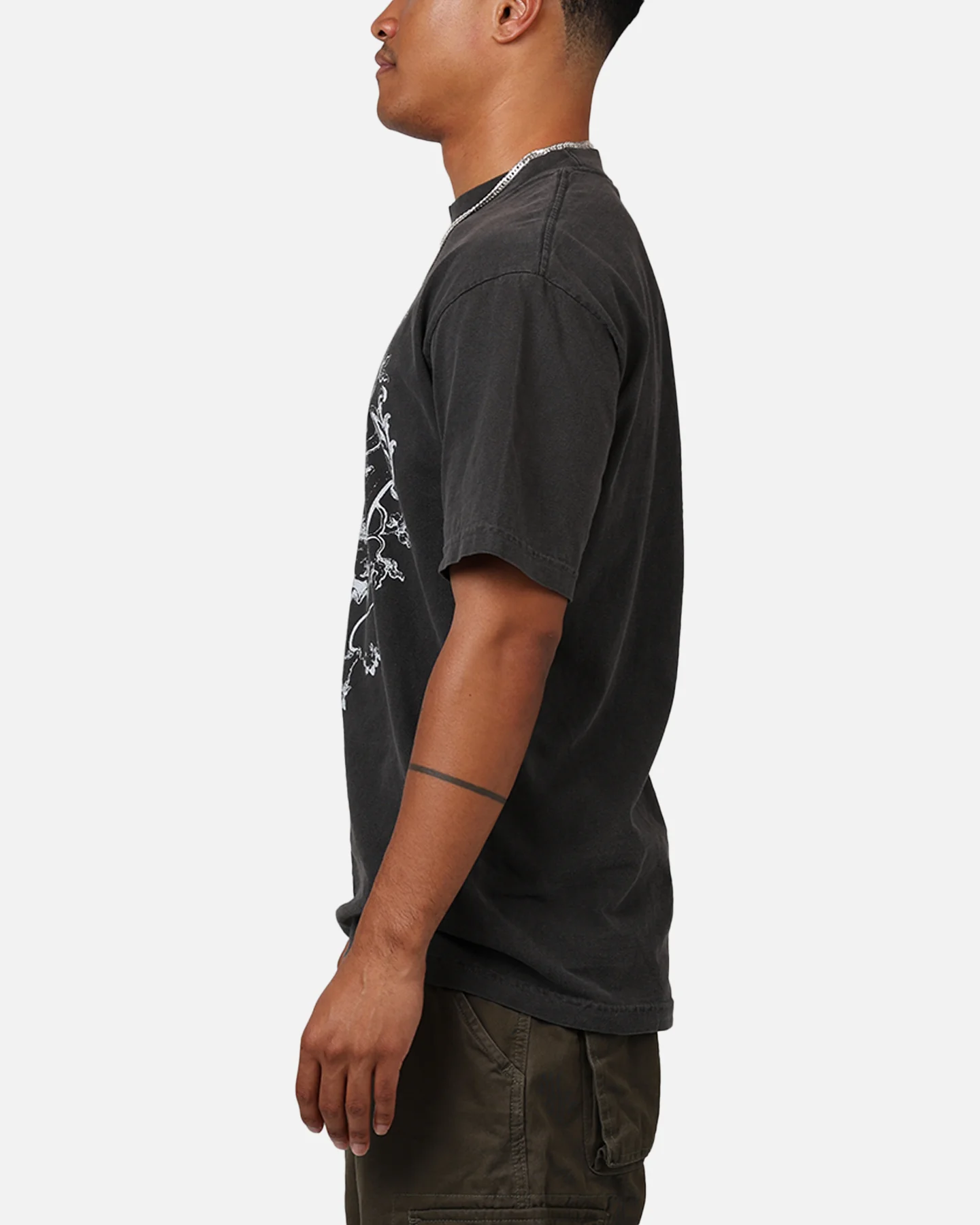 Strawberry Badge T-Shirt Vintage Black - Image 5