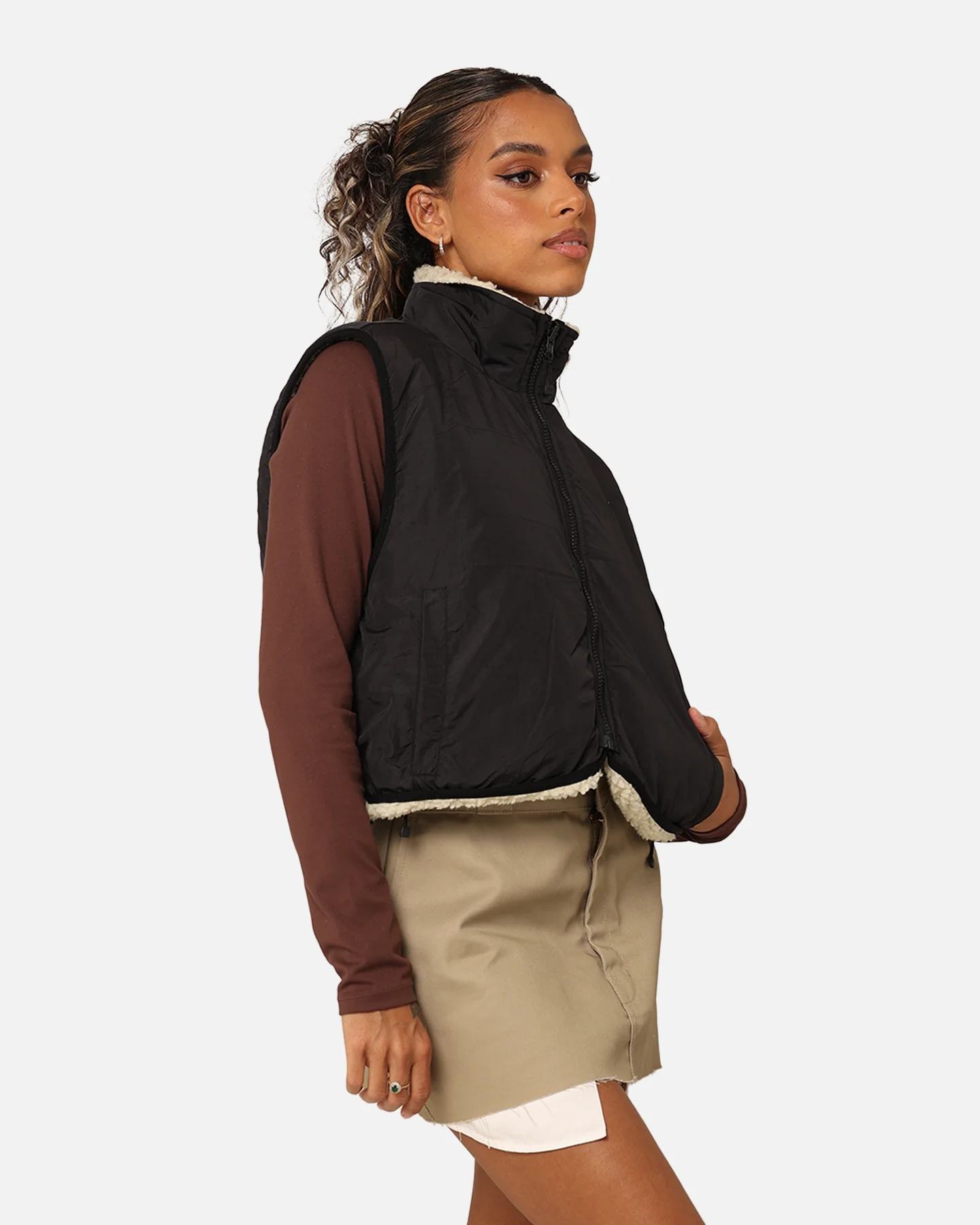 Stussy Women's 8 Ball Reversible Cropped Vest Black - Image 9