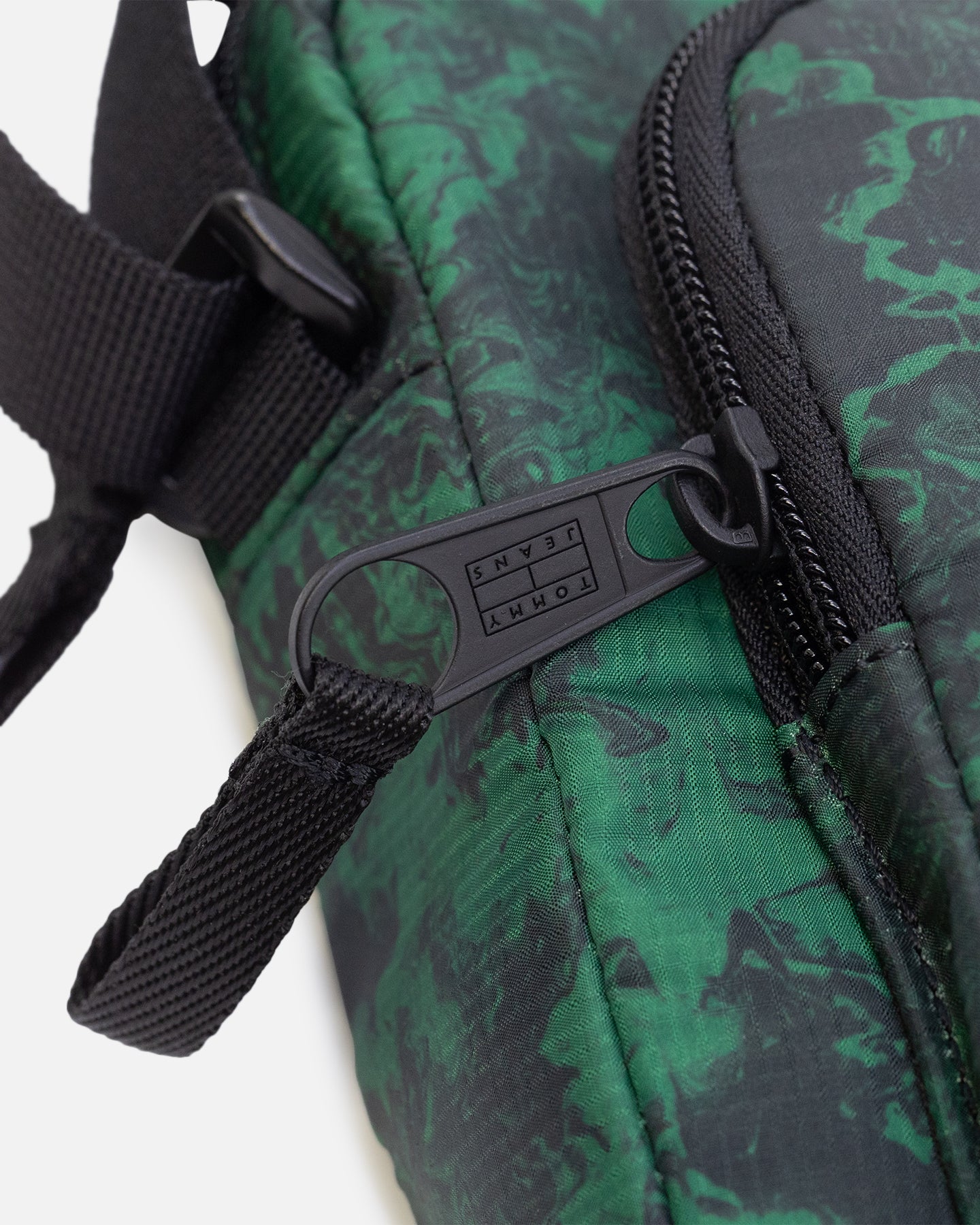 Tommy Jeans Boyhood Print Reporter Bag Court Green Print - Image 7