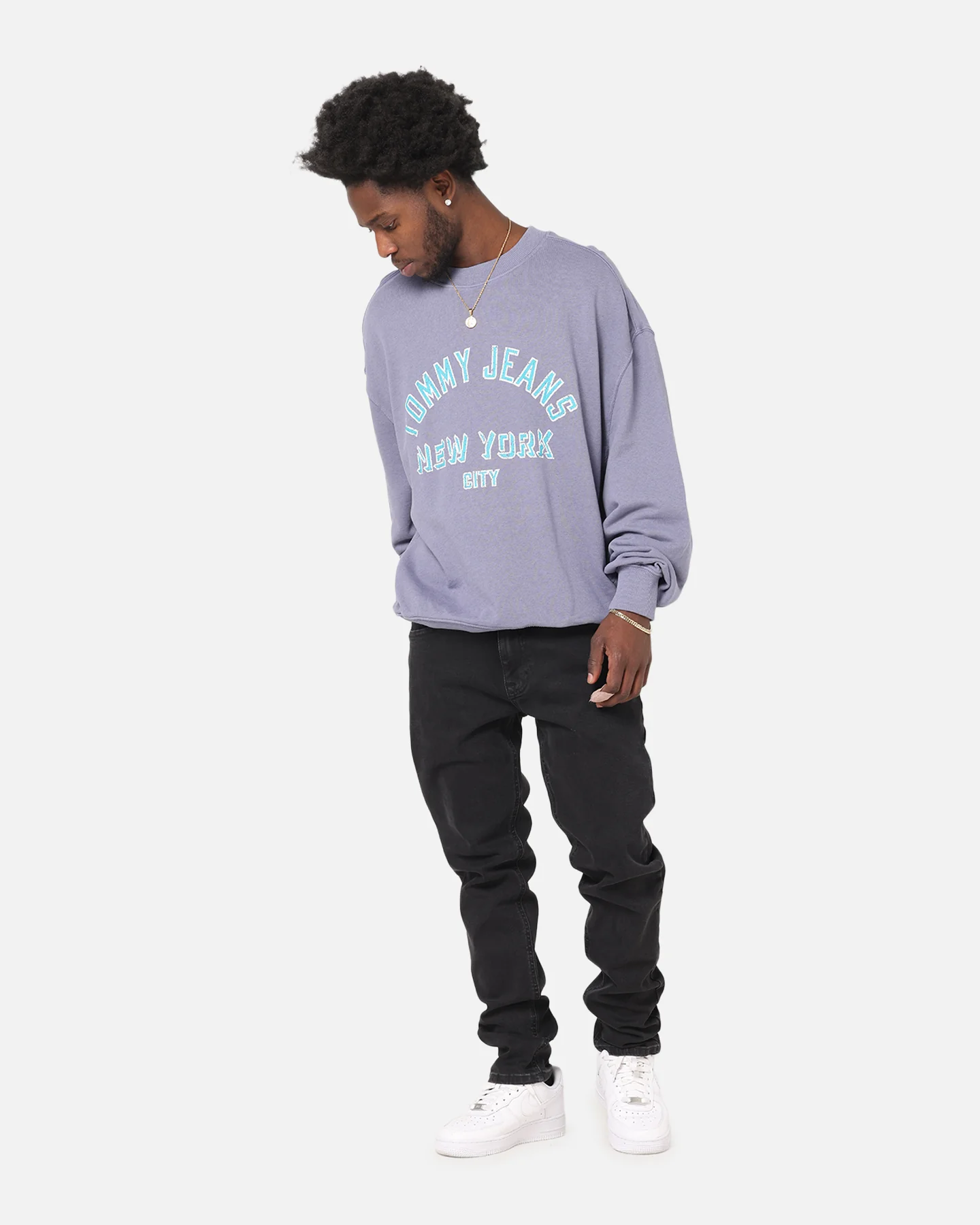 Tommy Jeans Cropped Overdyed Varsity Crewneck Washed Blue - Image 2