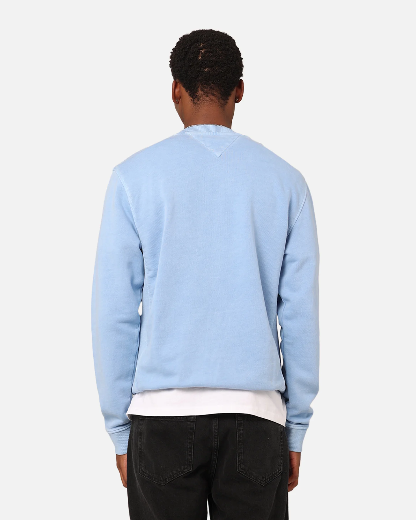 Tommy Jeans Relaxed Grunge Arch Crewneck Chambray Blue - Image 4