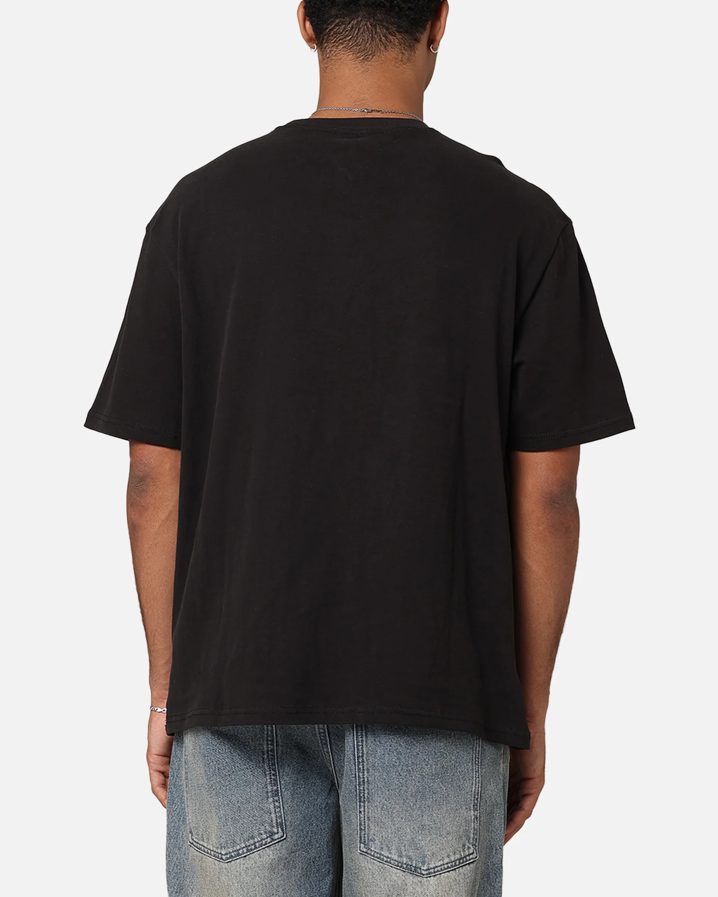 Tommy Jeans TJM OVZ Badge TJ T-Shirt Black - Image 2