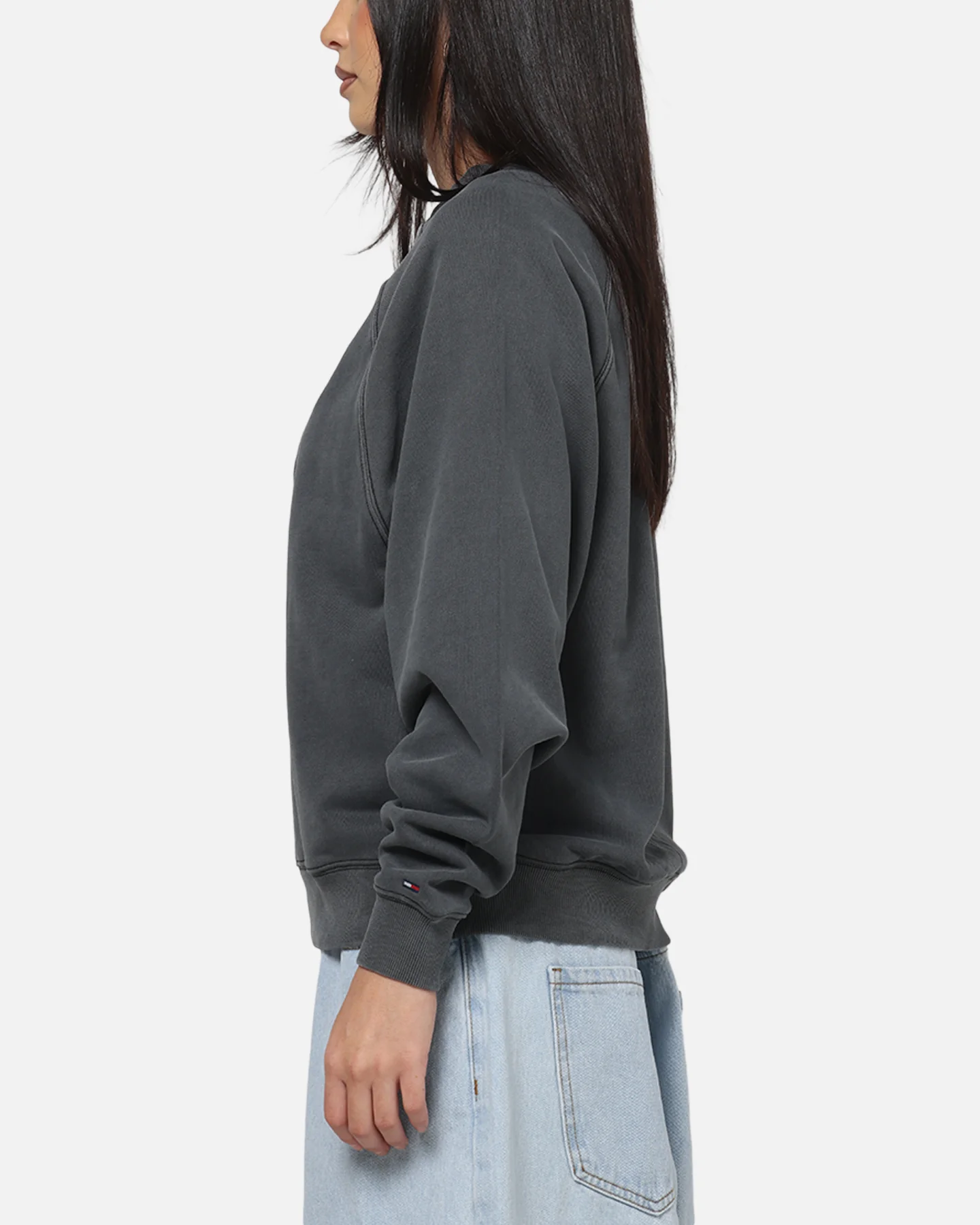 Tommy Jeans Women's TJW Boxy Leopard Varsity Crewneck Black - Image 5