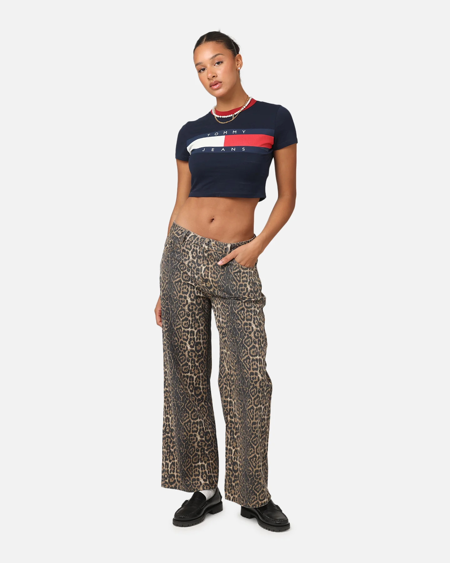 Tommy Jeans Women's TJW Slim Cropped Block T-Shirt Black - Image 2