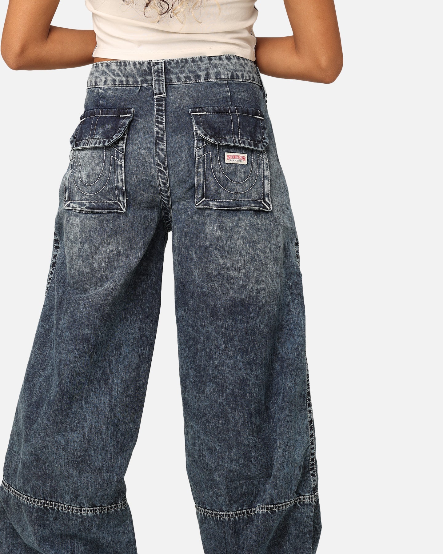 True Religion Women's Jessie Baggy Cargo Big T Jeans Sensation - Image 7