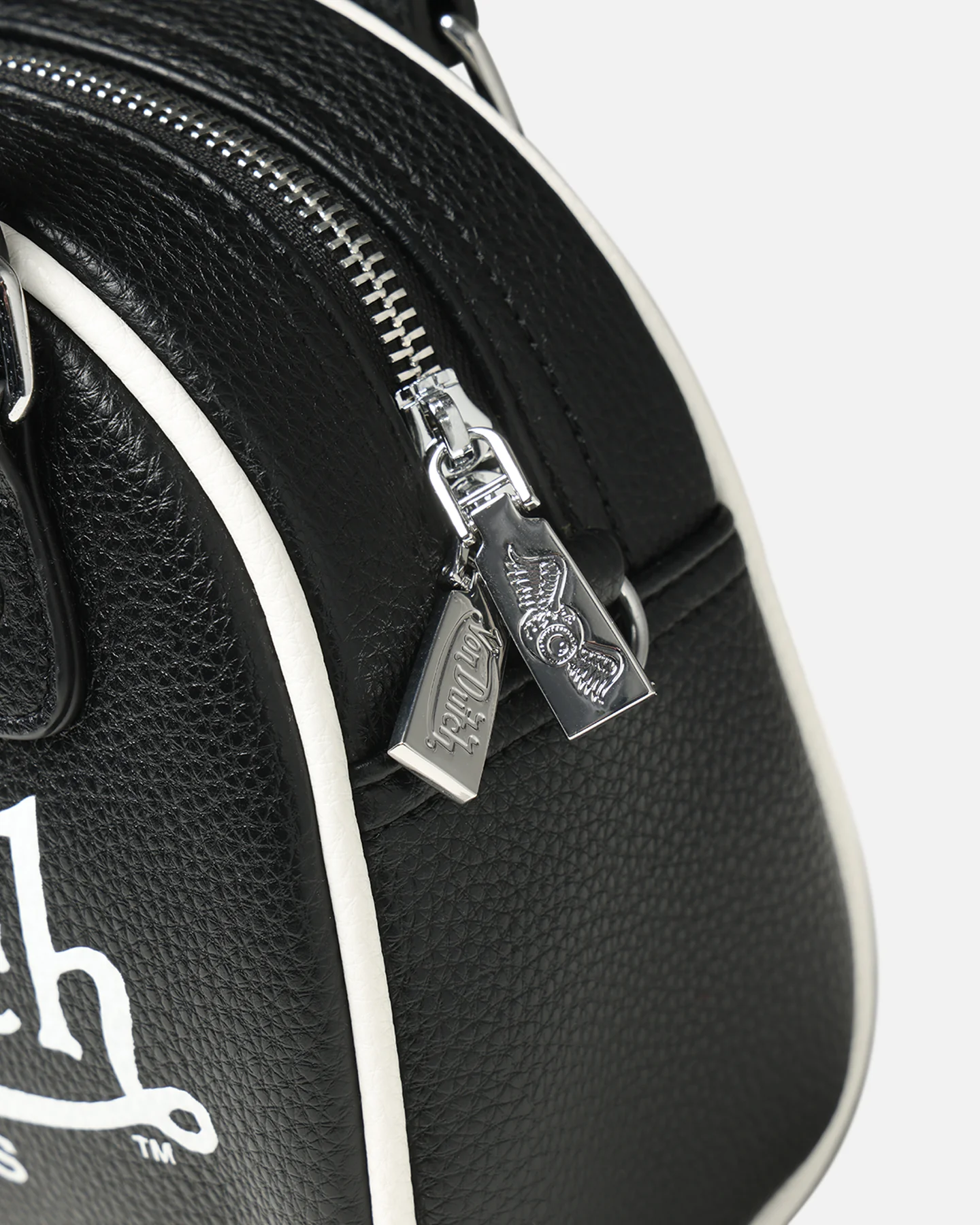 Von Dutch Women's Mini Originals Bowling Bag Black - Image 8