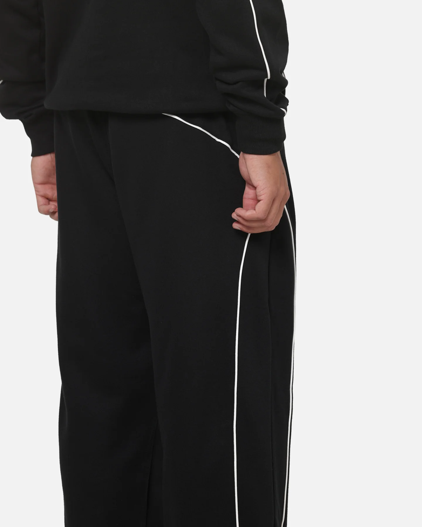 New Era Wide Leg Trackpants Black - Image 4
