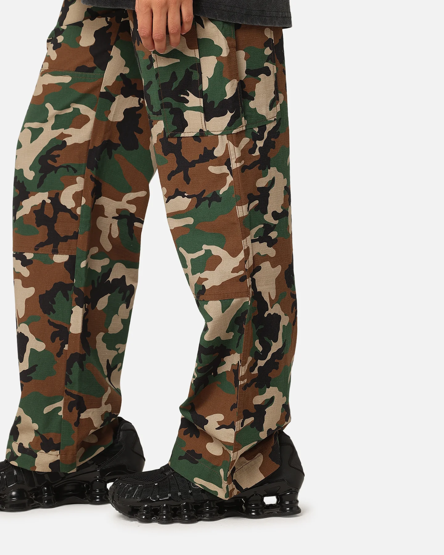 X-Girl Women's Easy Cargo Pants Camo - Image 4