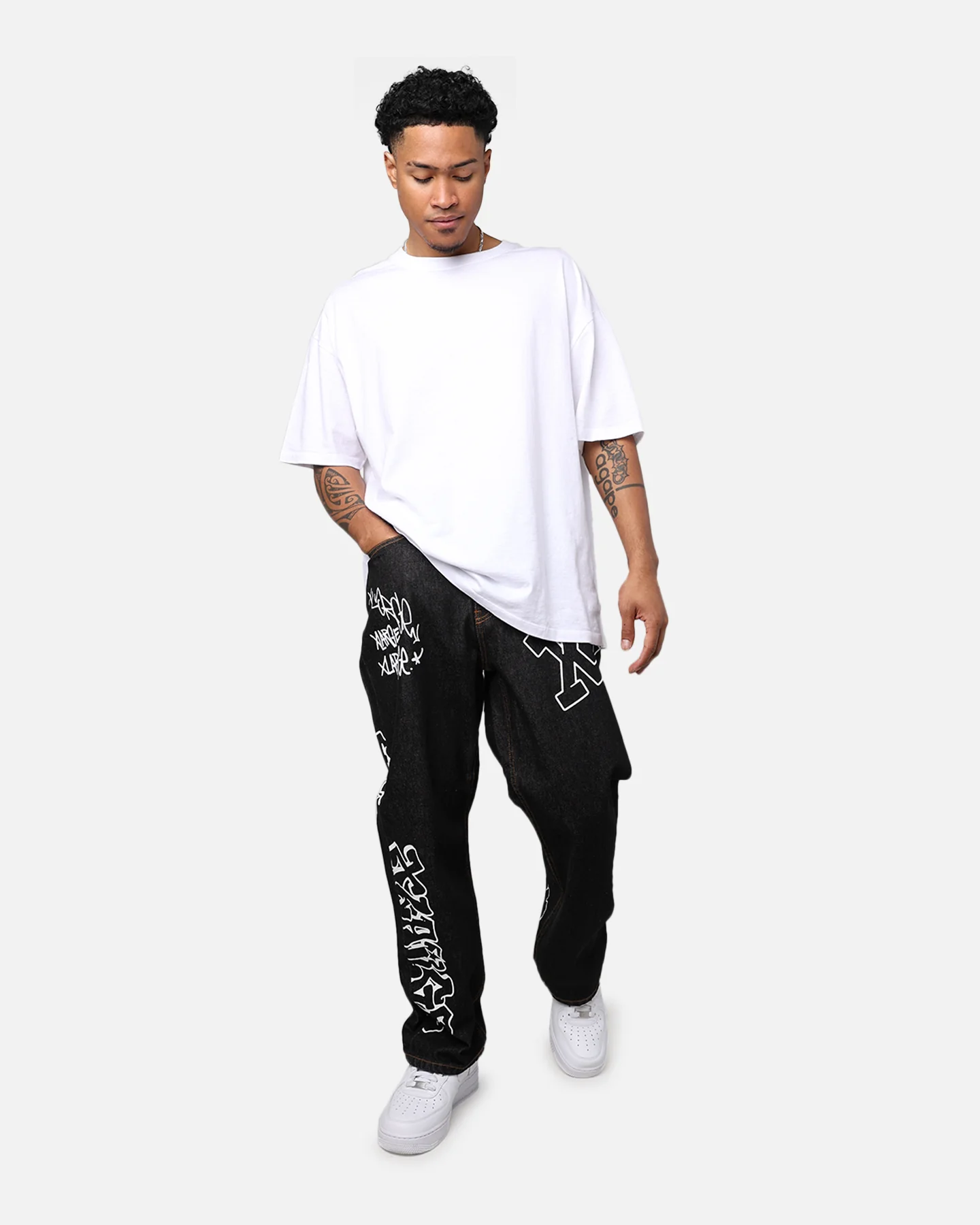 X-Large Graffiti Denim Jeans Black - Image 2
