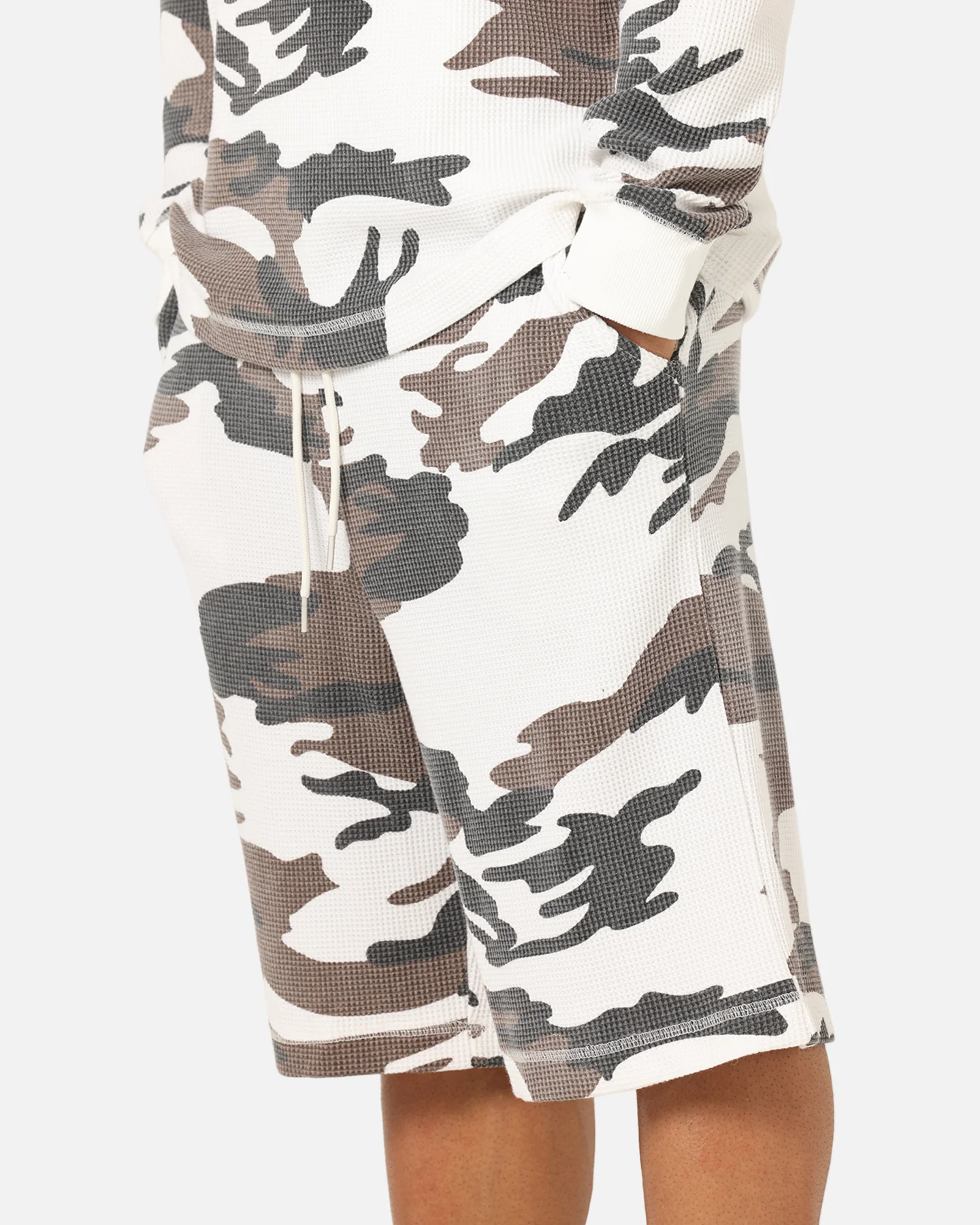 XXIII Printed Thermal Shorts Snow Camo - Image 3