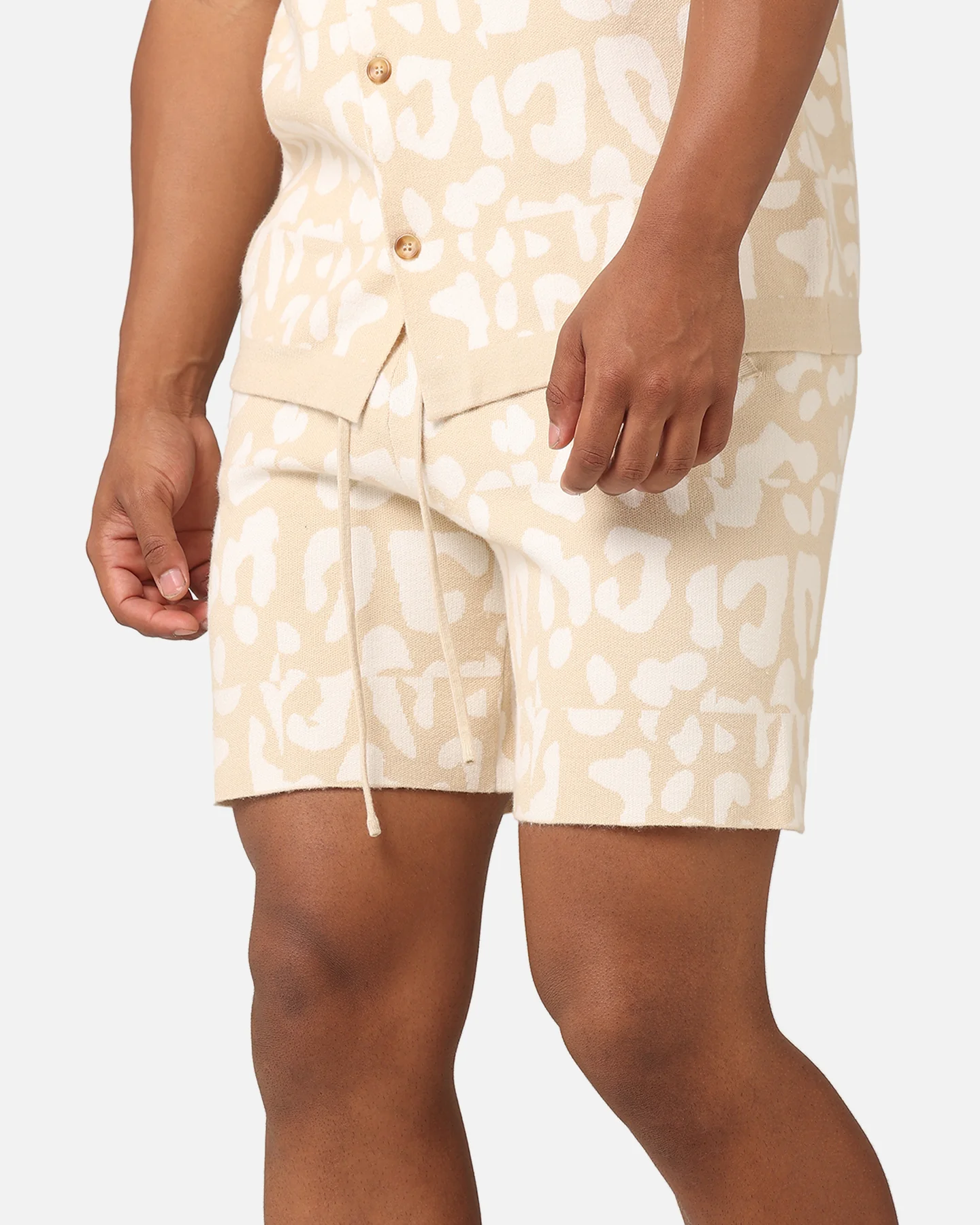 XXIII Puzzle Knit Shorts Beige/Off White - Image 4